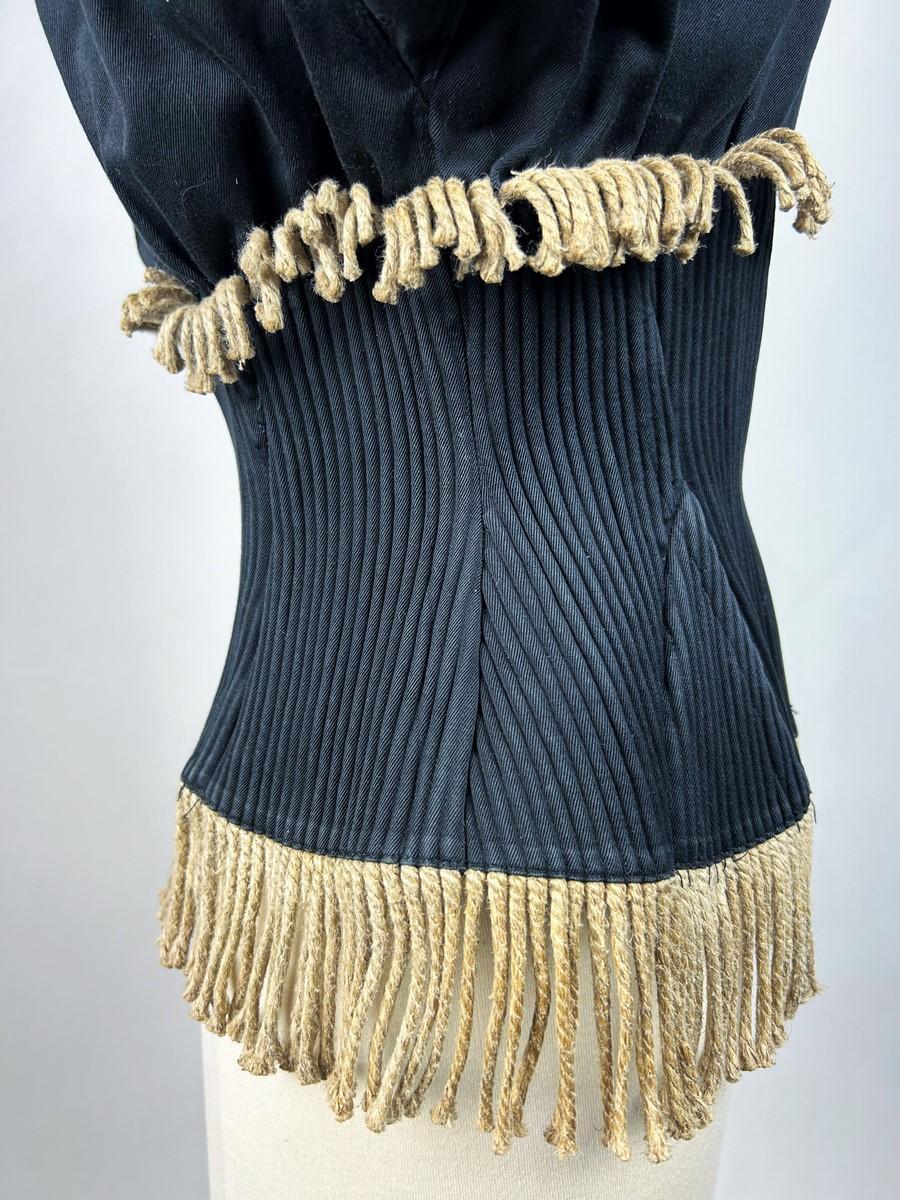 Azzedine Alaïa Haute Couture Jacke aus schwarzer Baumwolle und Zwirn - Frankreich CIRCA 198 im Angebot 5