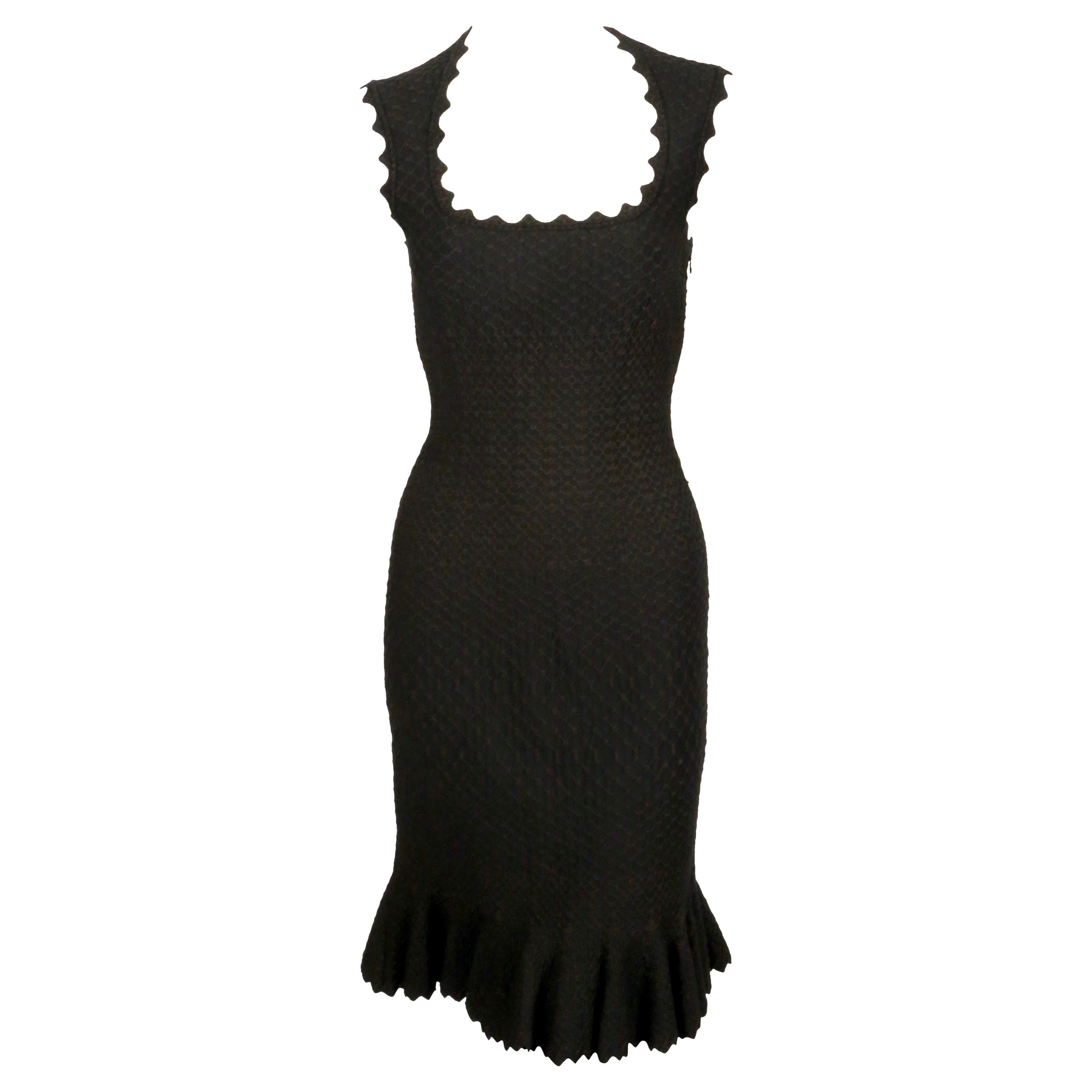 Abito AZZEDINE ALAIA in tessuto a nido d'ape con collo smerlato e orlo svasato