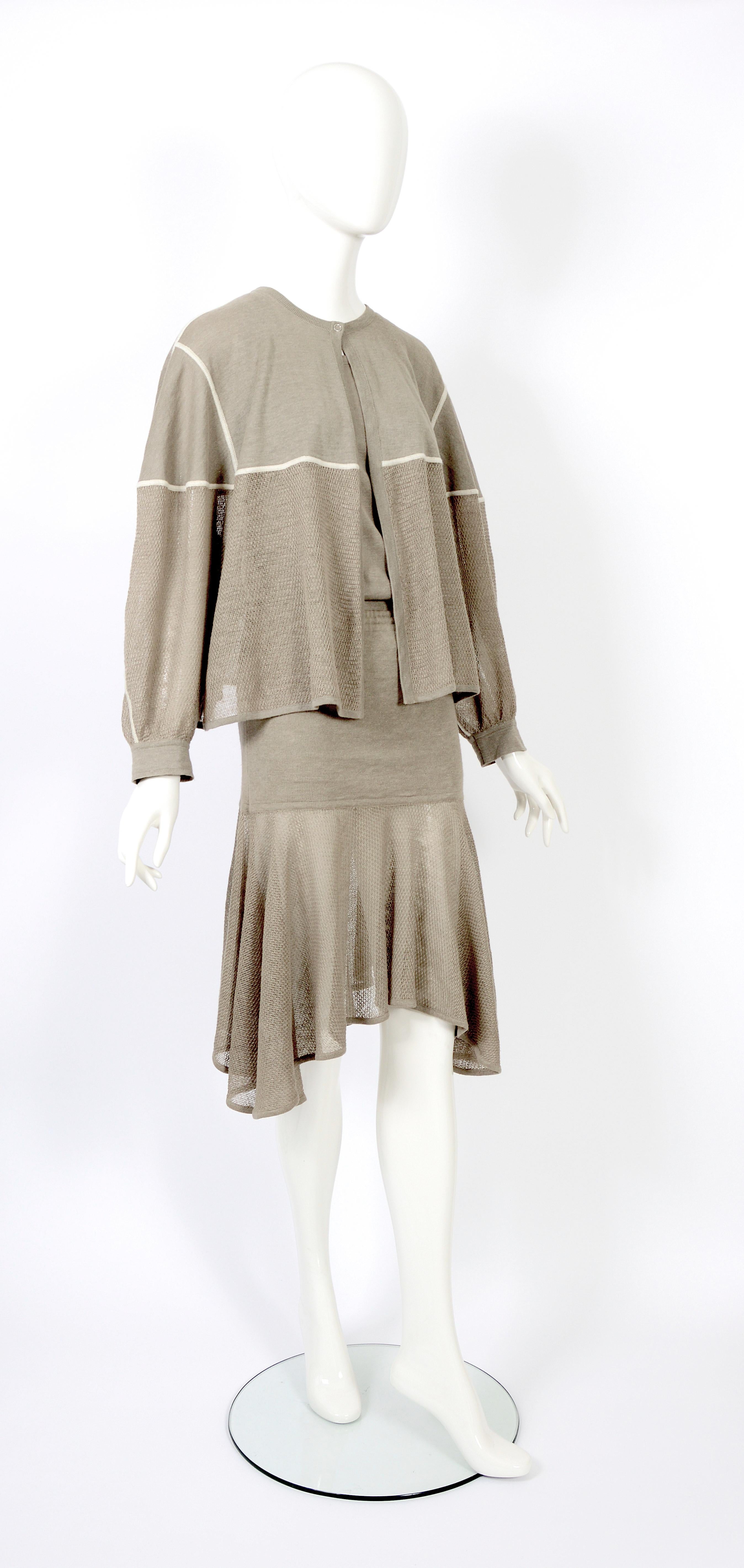 Azzedine Alaïa linen knit 3 piece bodysuit, skirt and cardigan set, ss 1983 In Excellent Condition For Sale In Antwerp, BE