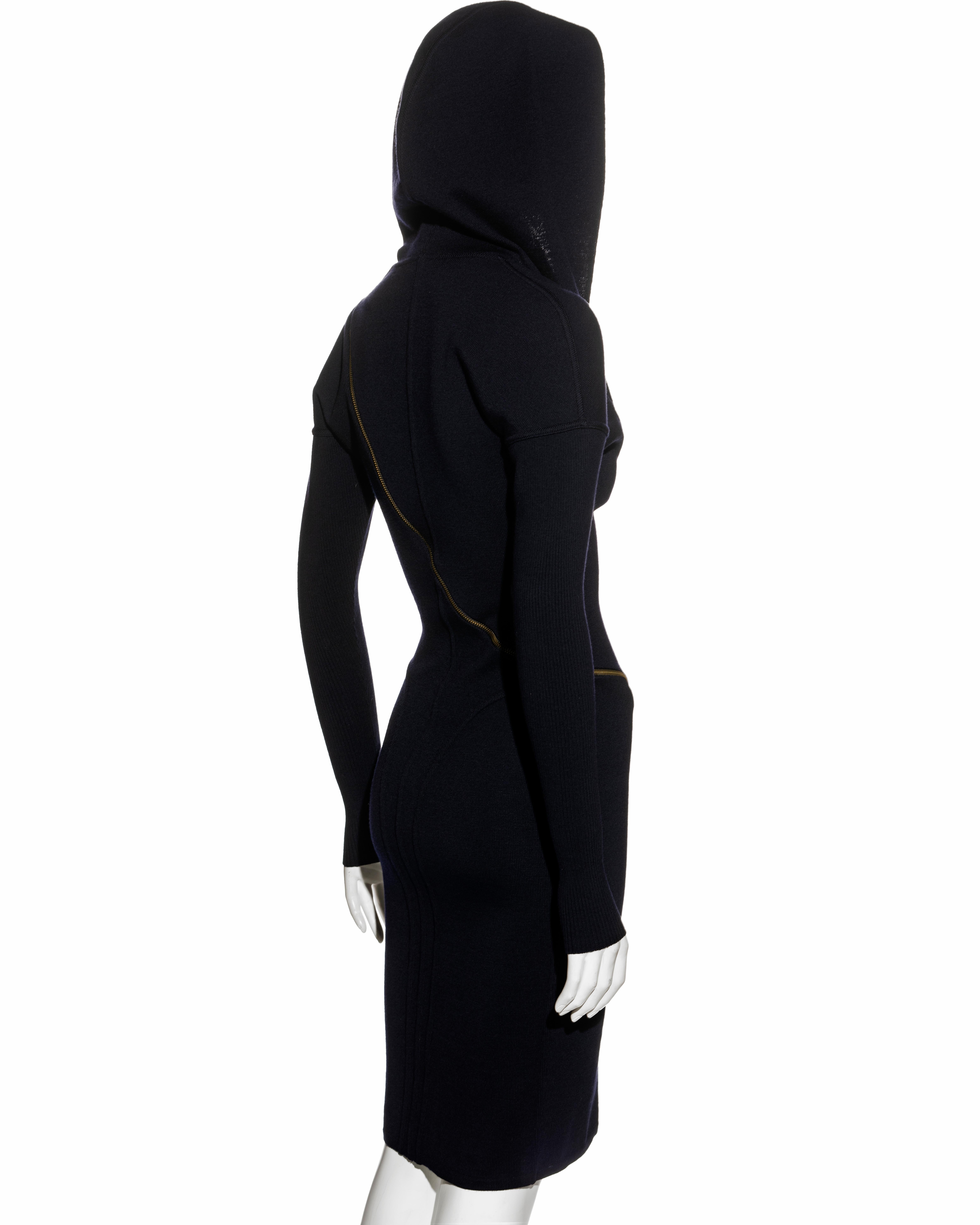 Azzedine Alaia navy knitted virgin wool bodycon hooded dress, fw 1986 For Sale 2