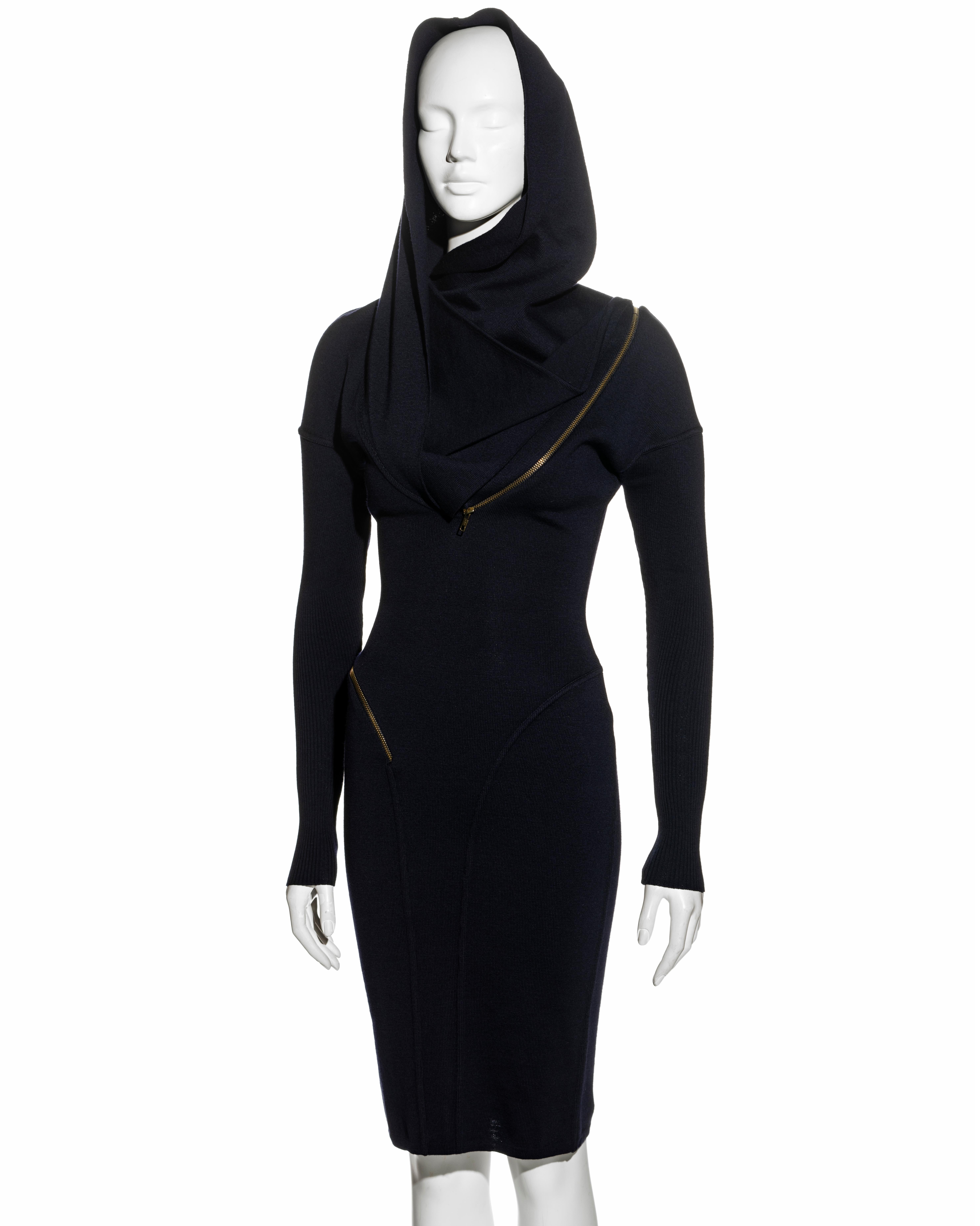 Azzedine Alaia Marineblaues gestricktes Bodycon-Kleid aus Jungfrauenwolle mit Kapuze, fw 1986 im Angebot 3