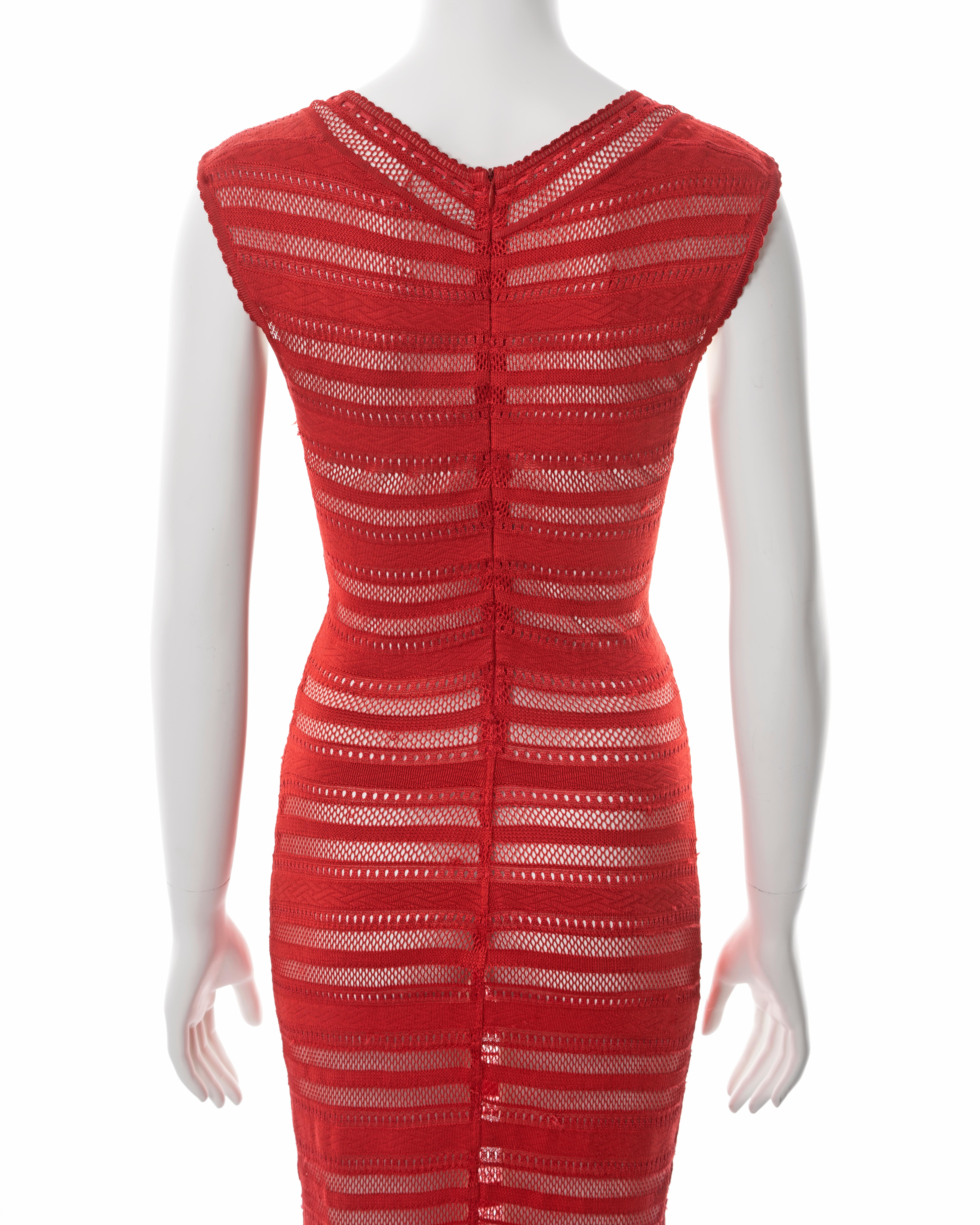 Azzedine Alaïa - Robe longue en maille ouverte rouge, printemps-été 1993 5