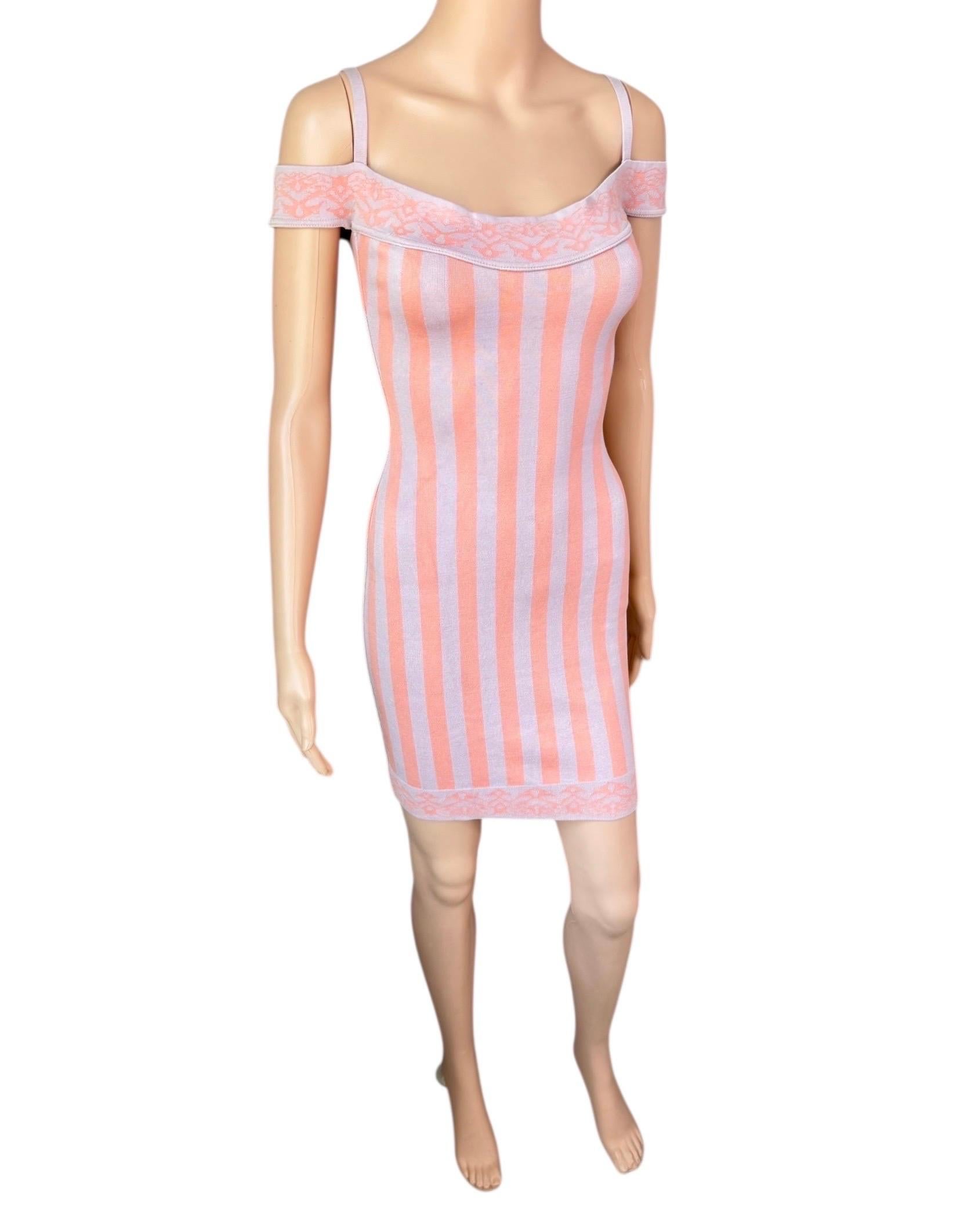Azzedine Alaia S/S 1992 Pasarela Vintage Mini Vestido Bodycon Rayas Hombros Fríos en venta 5