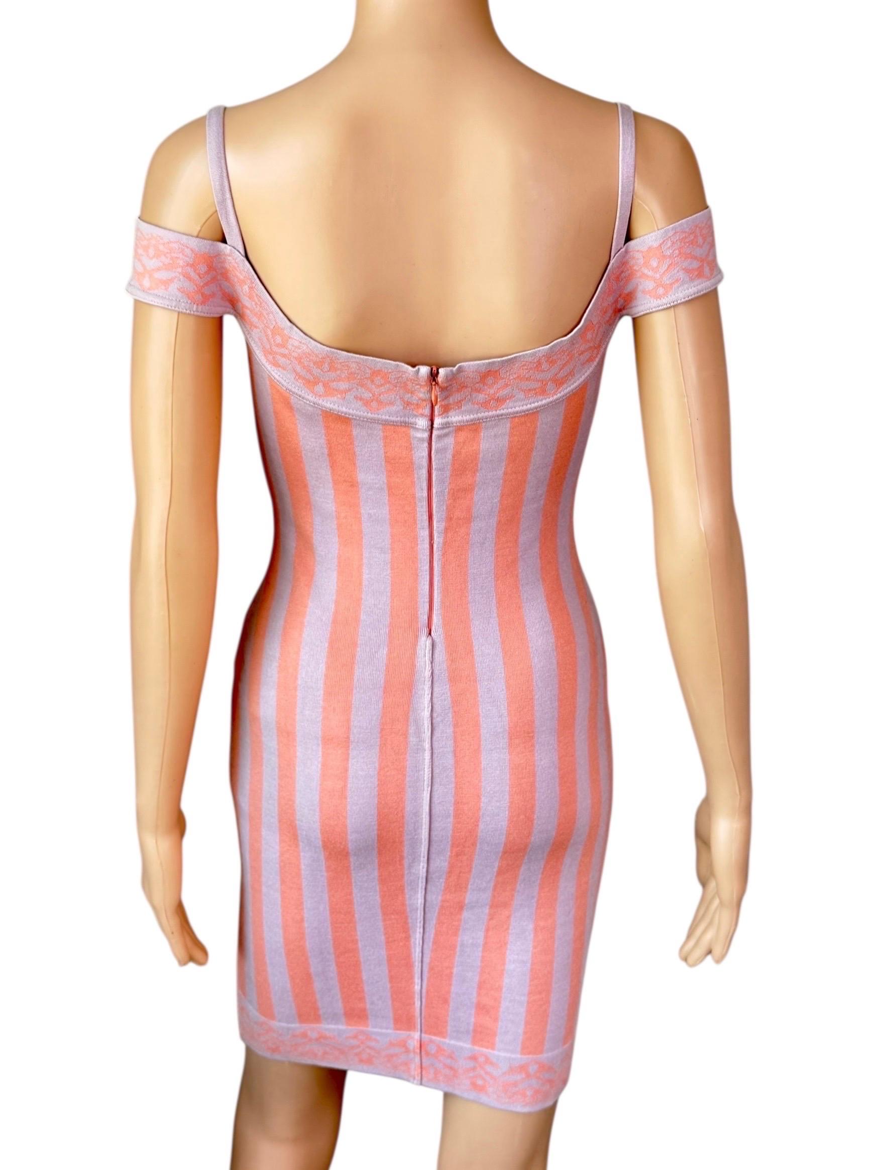 Azzedine Alaia S/S 1992 Pasarela Vintage Mini Vestido Bodycon Rayas Hombros Fríos Beige en venta