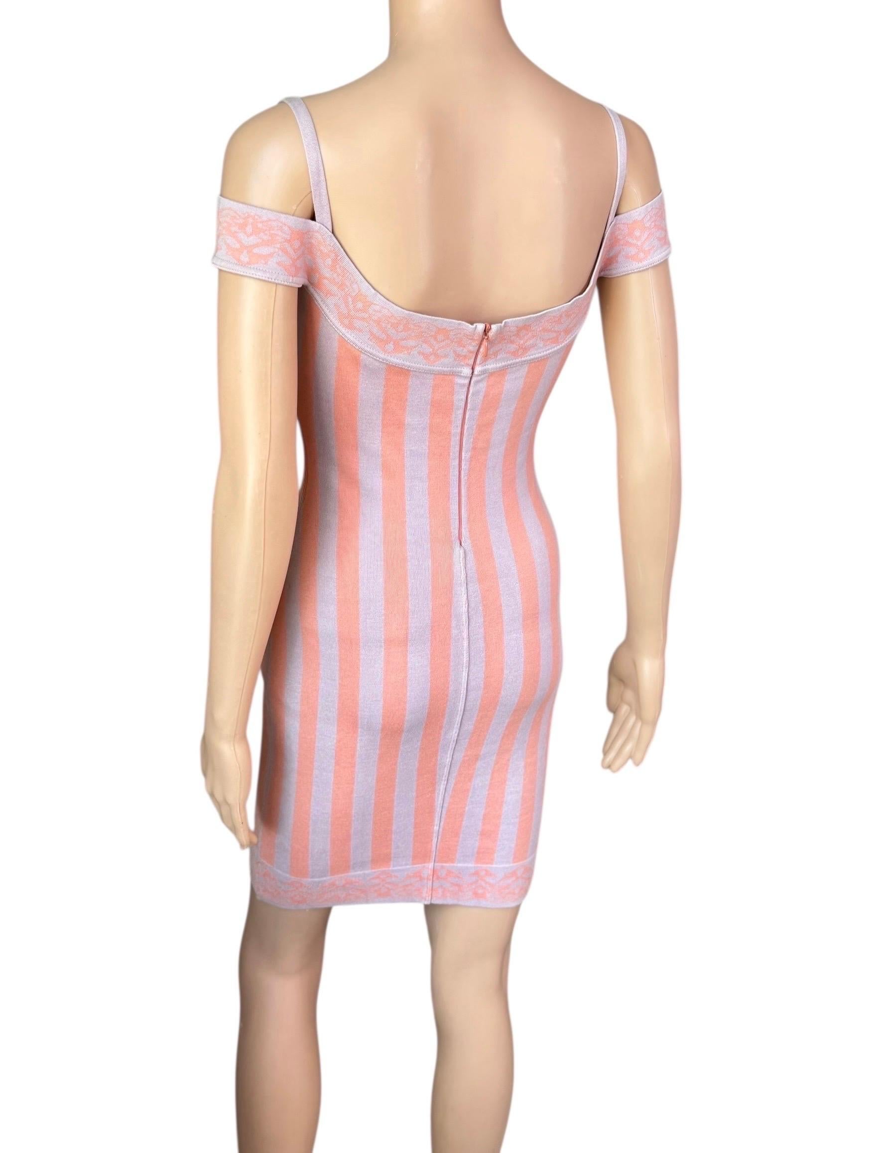 Azzedine Alaia S/S 1992 Pasarela Vintage Mini Vestido Bodycon Rayas Hombros Fríos en venta 2