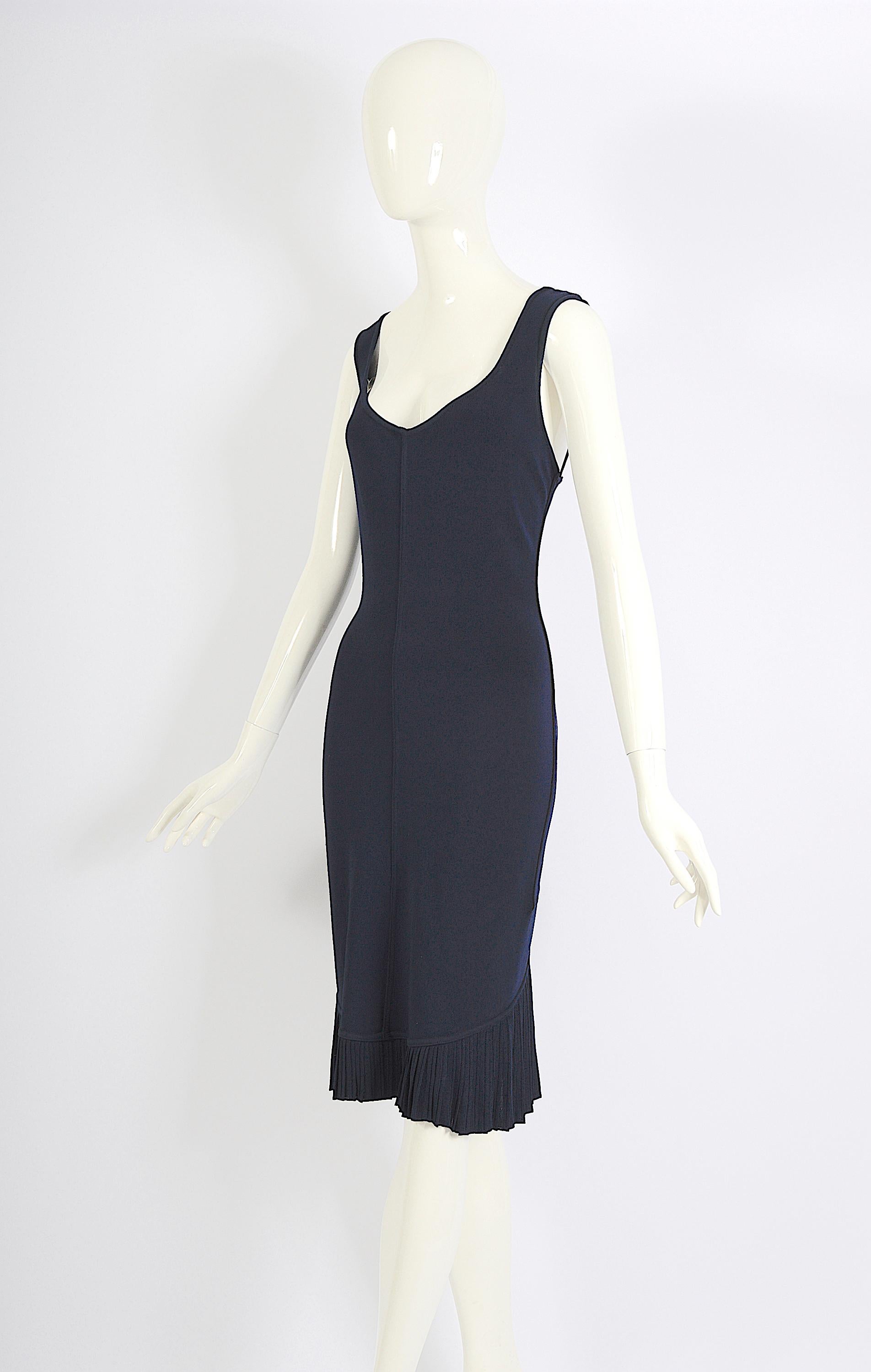 Azzedine Alaia SS 1990 Vintage Navy Blue Rayon Knit Body Con Pleated Hem Dress en vente 5