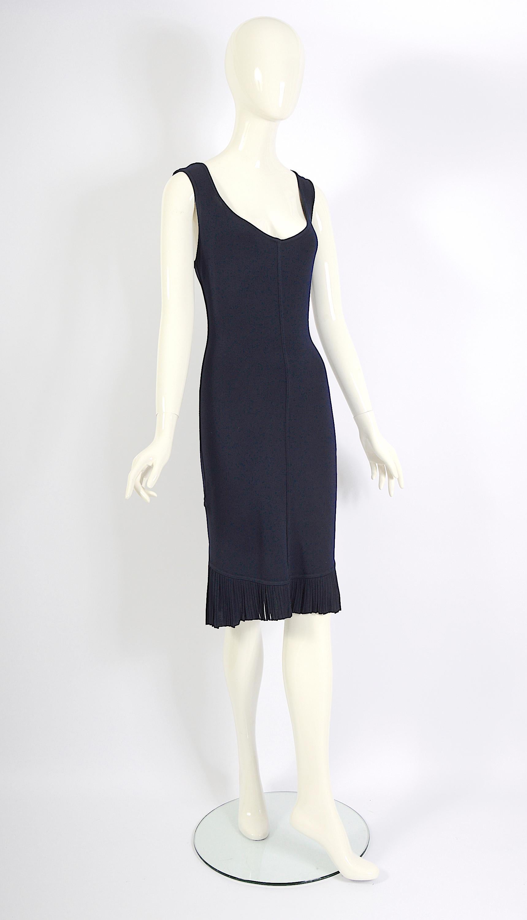 Noir Azzedine Alaia SS 1990 Vintage Navy Blue Rayon Knit Body Con Pleated Hem Dress en vente