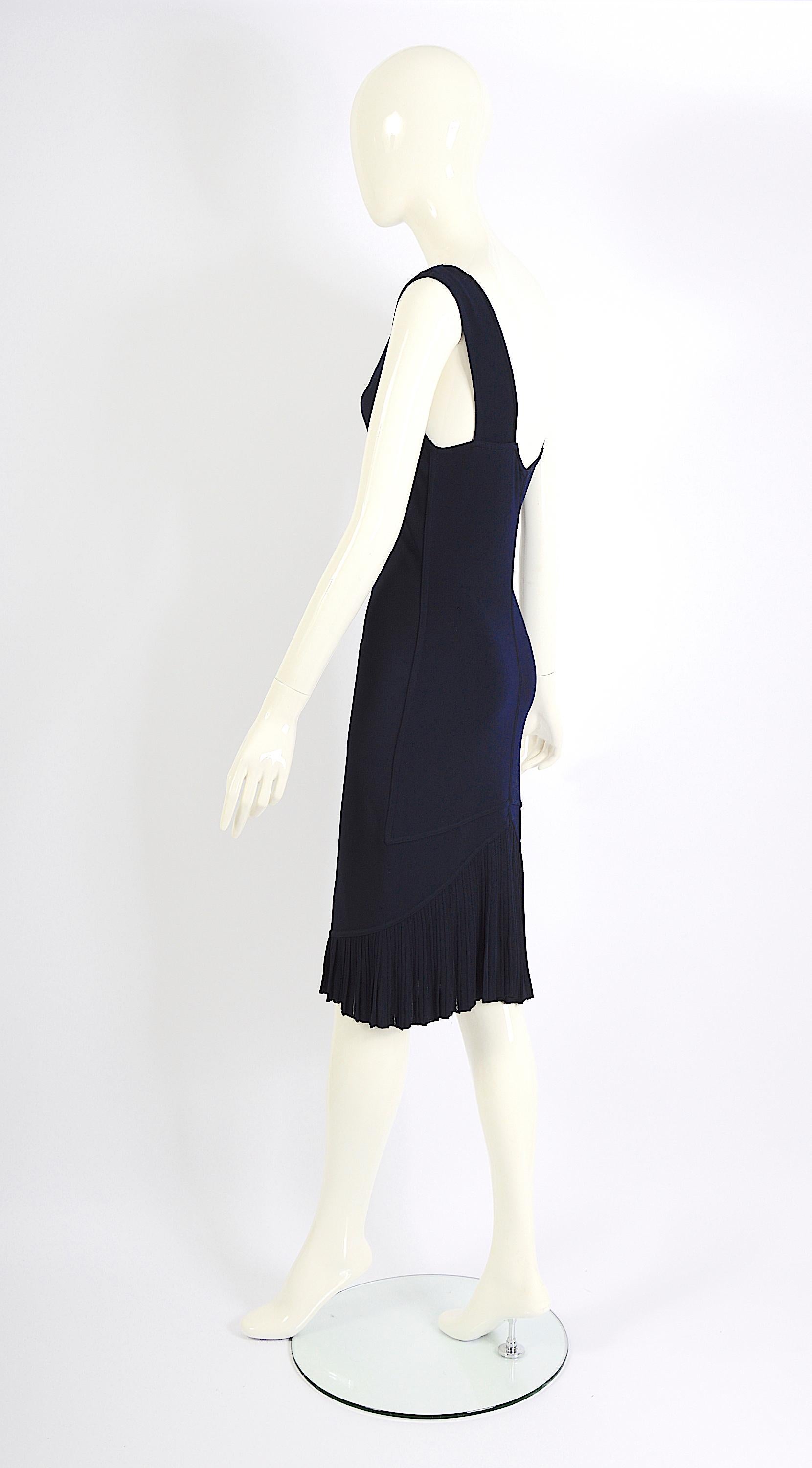 Azzedine Alaia SS 1990 Vintage Navy Blue Rayon Knit Body Con Pleated Hem Dress en vente 2