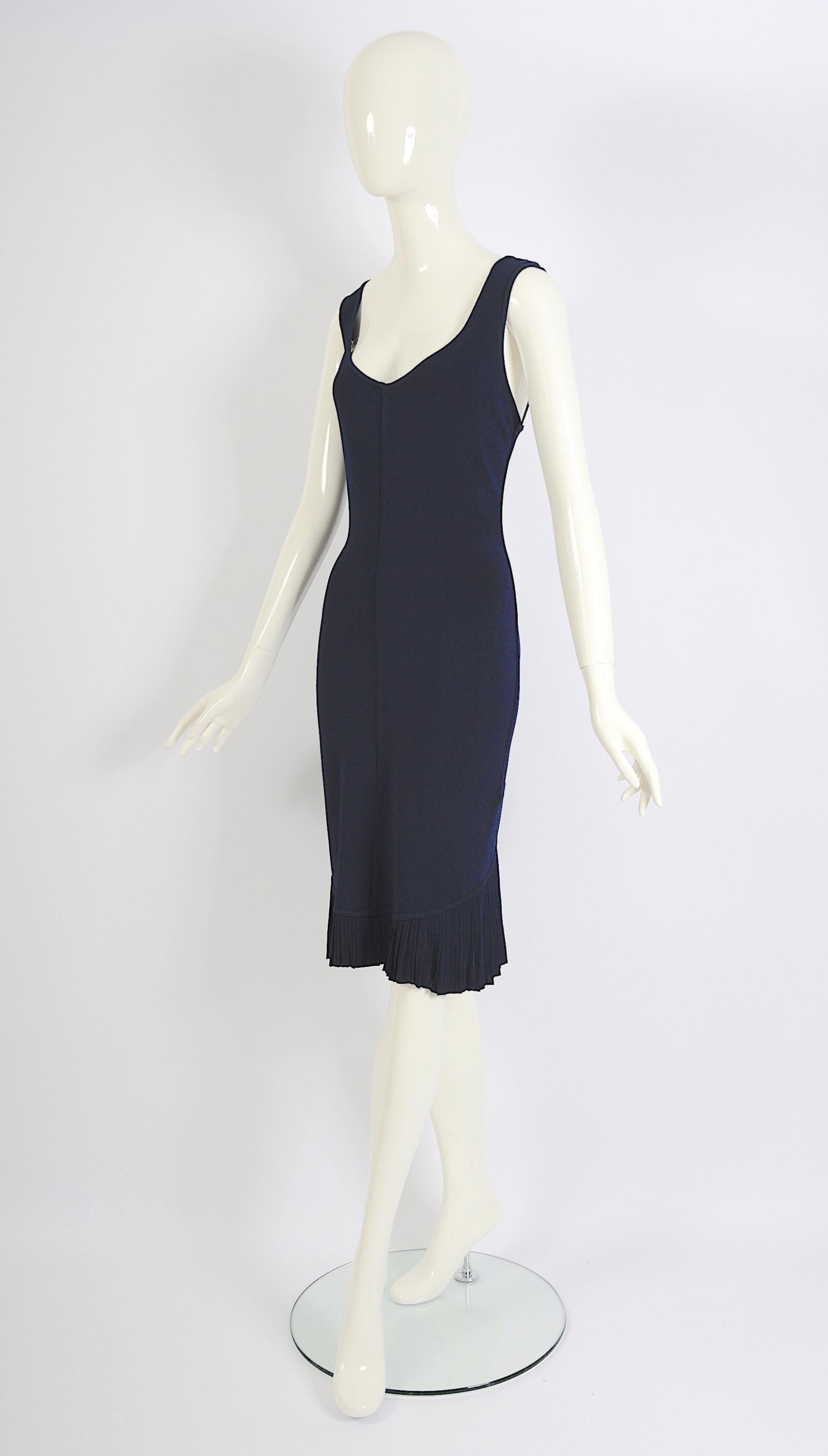 Azzedine Alaia SS 1990 Vintage Navy Blue Rayon Knit Body Con Pleated Hem Dress en vente 4