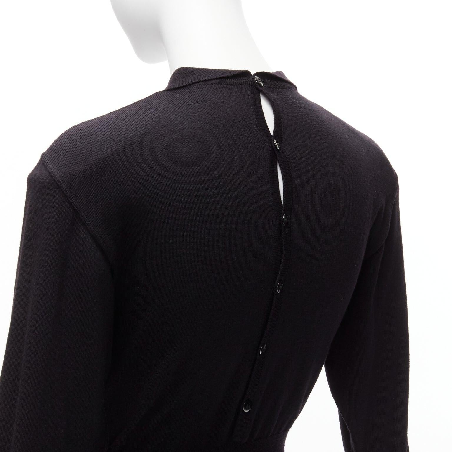 AZZEDINE ALAIA Vintage black 100% virgin wool collared long sleeve bodycon dress FR40 M
Reference: TGAS/D00426
Brand: Alaia
Designer: Azzedine Alaia
Material: Virgin Wool
Color: Black
Pattern: Solid
Closure: Button
Extra Details: Back button