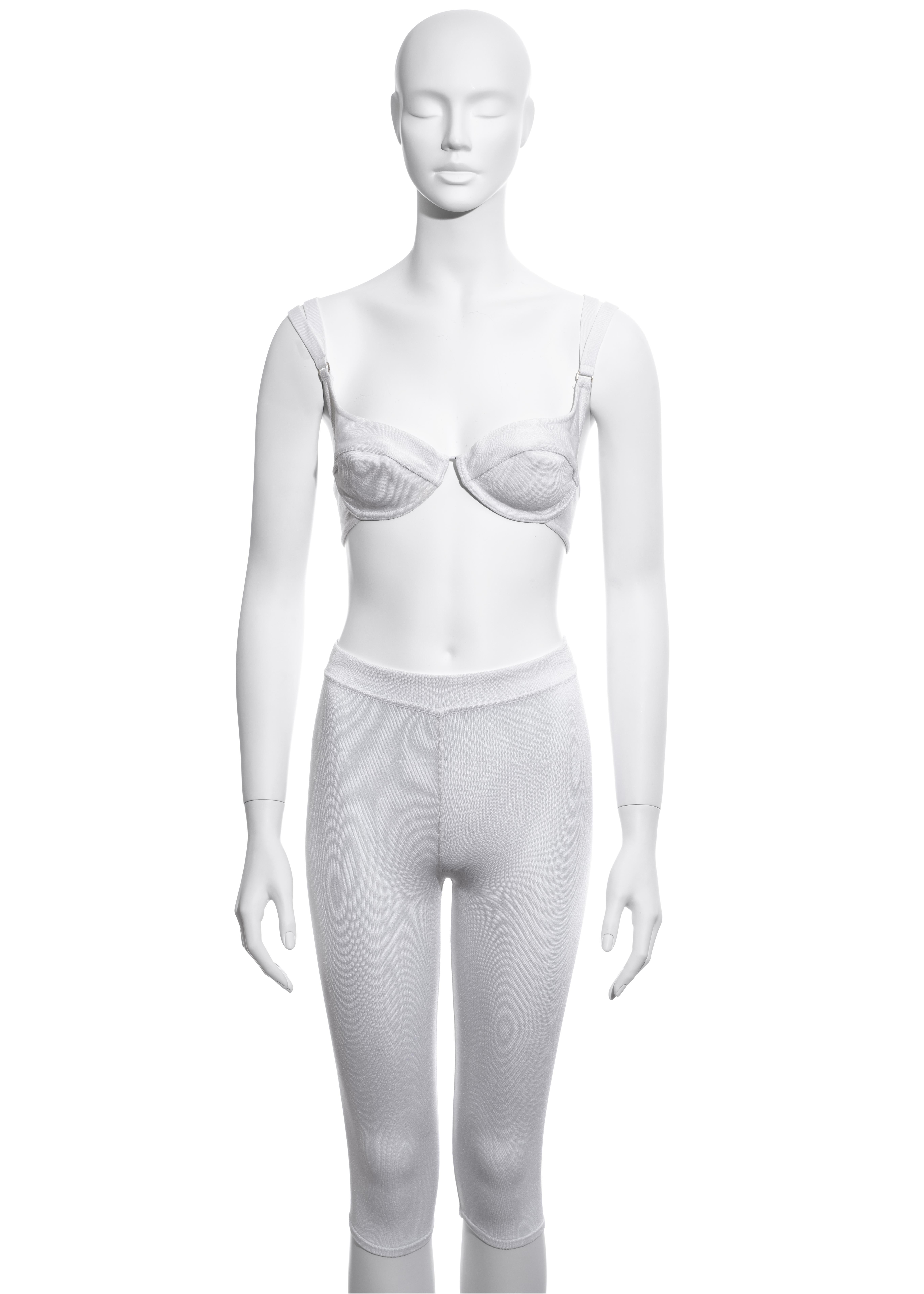 ▪ White rayon spandex 
▪ Underwire bra with adjustable doubled shoulder straps 
▪ High-waisted three-quarter length cycling shorts 
▪ Extra Small
▪ Spring-Summer 1990