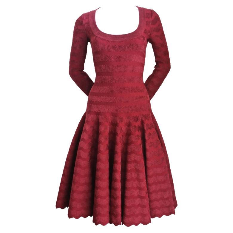 Azzedine Alaia zig zag cranberry chenille knit dress For Sale