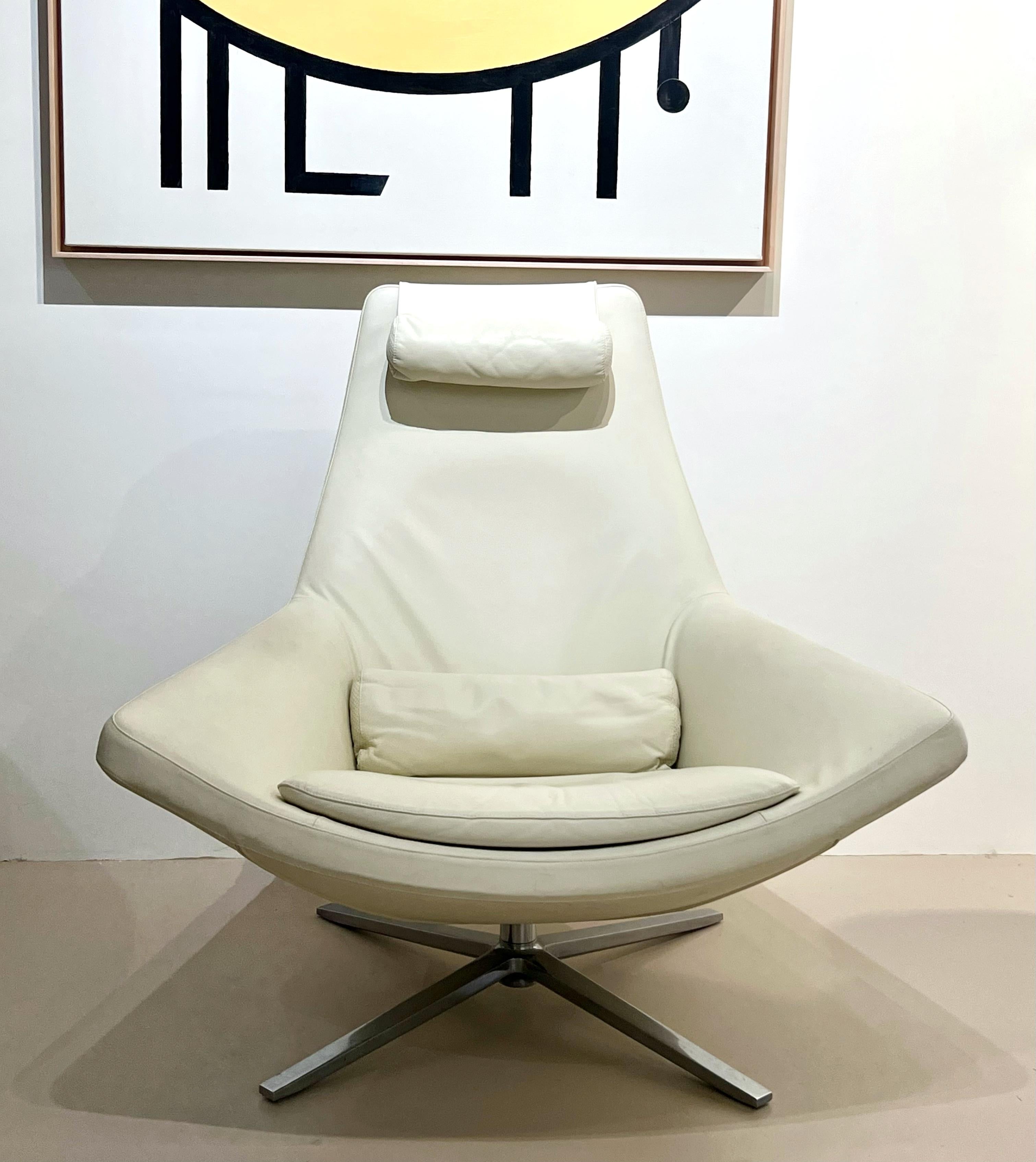 italien Chaise pivotante Metropolitan en cuir de Jeffrey Bernett en vente