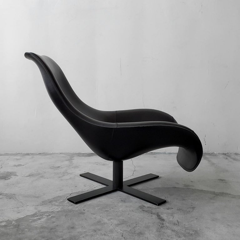B and B Italia Black Leather Mart Swivel Chair For Sale at 1stDibs