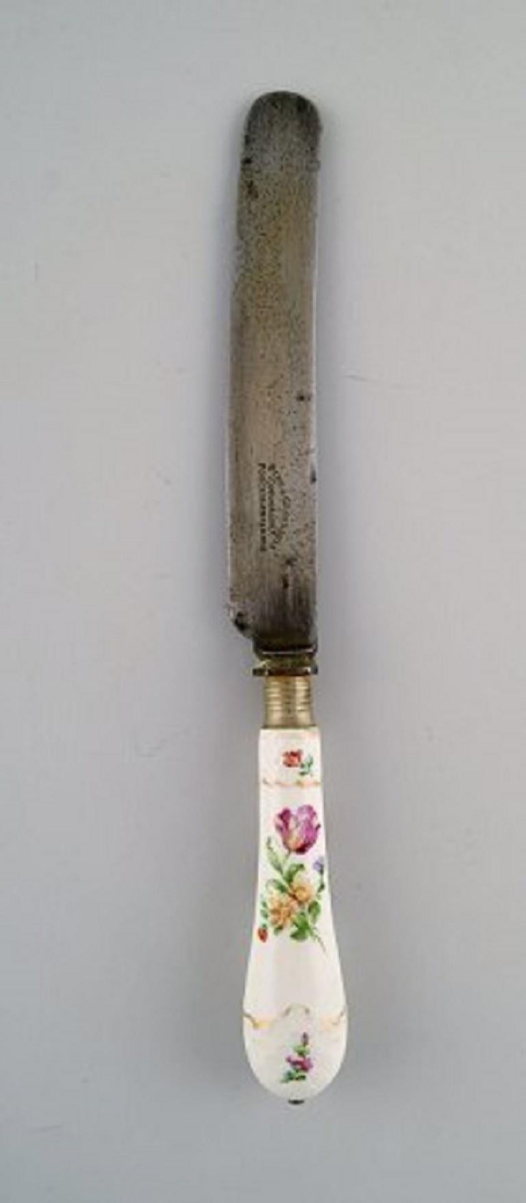 B & G, Bing & Grøndahl Saxon flower. Set of 8 antique large dinner knives.
1st factory quality. In very good condition.
Early stamp, circa 1900.
Measures: 27.5 cm.