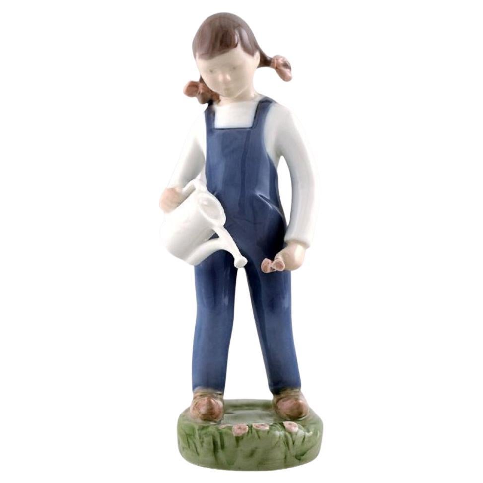 B & G / Bing & Grondahl, The little gardener / girl with watering can