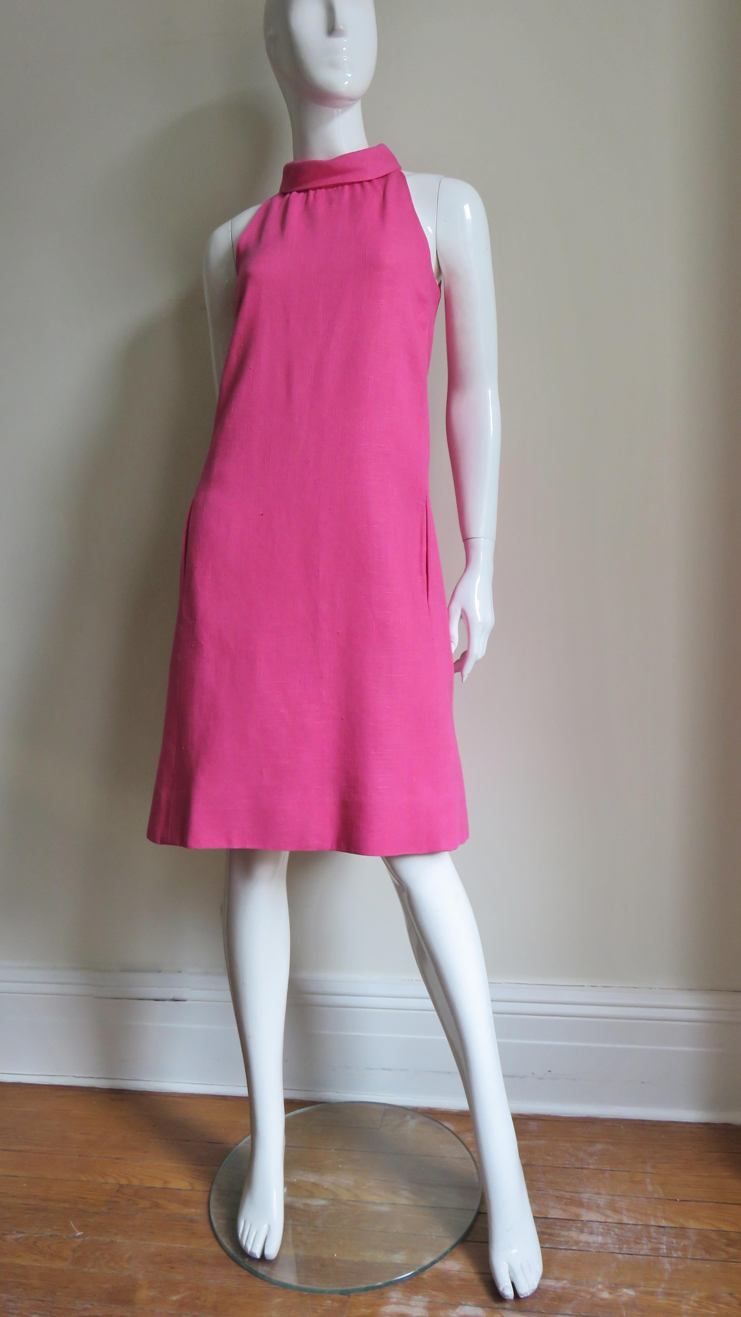 B H Wragge 1967 Linen Dress with Cutout Back For Sale 1