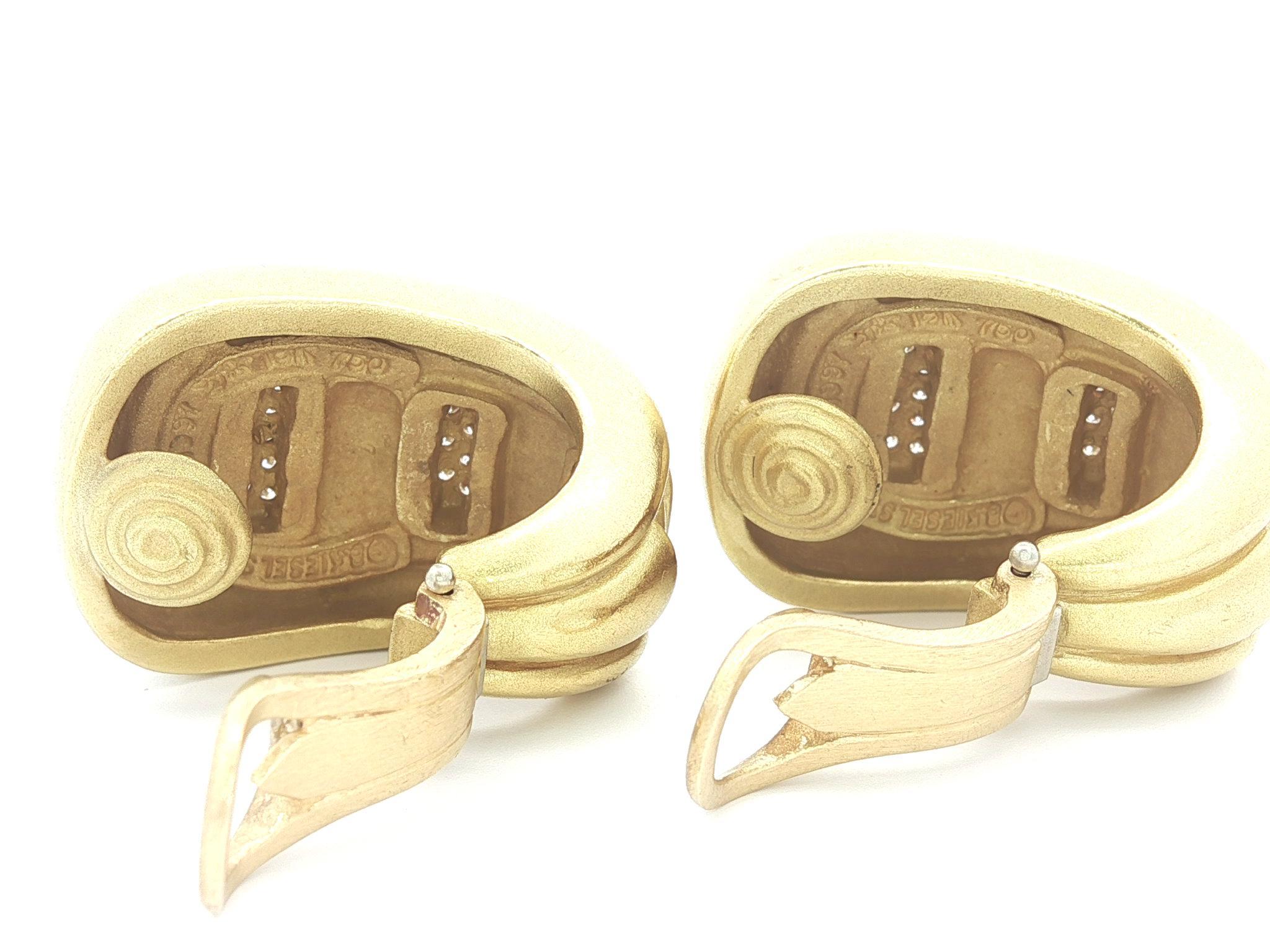 B. KIESELSTEIN-CORD Boucles d'oreilles en or jaune 18 ct à sections de diamants graduées en vente 3