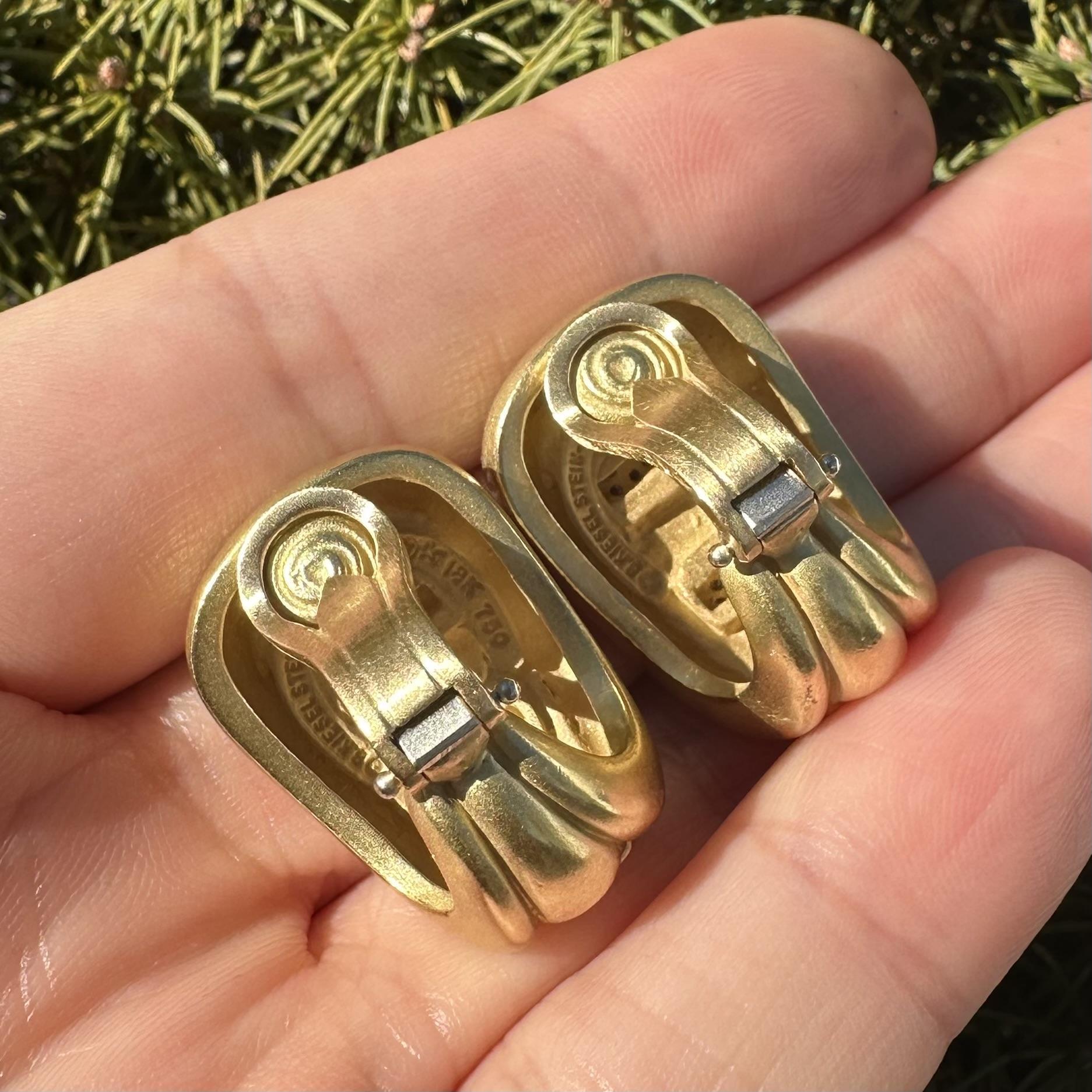 B. KIESELSTEIN-CORD Boucles d'oreilles en or jaune 18 ct à sections de diamants graduées en vente 4