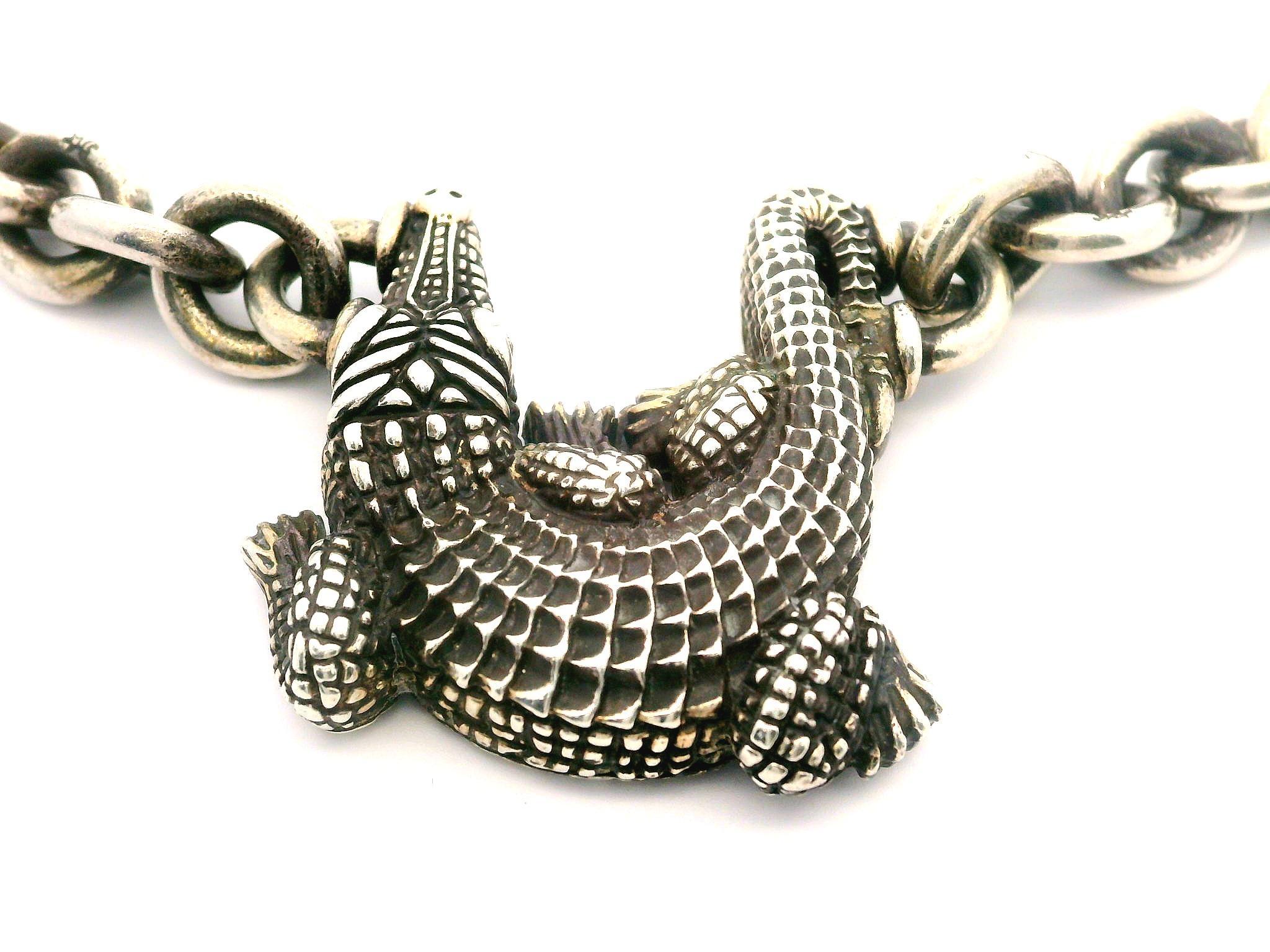 Material: Solid Sterling Silver 
Weight: 121.25 Grams
Chain: 9..4mm Open Round Link
Length: 17 Inches
Clasp: Hook W/ Snap Closure
Pendant Height: 33.8mm (1.3