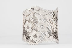 B. Bracelet manchette à diamants Kronen