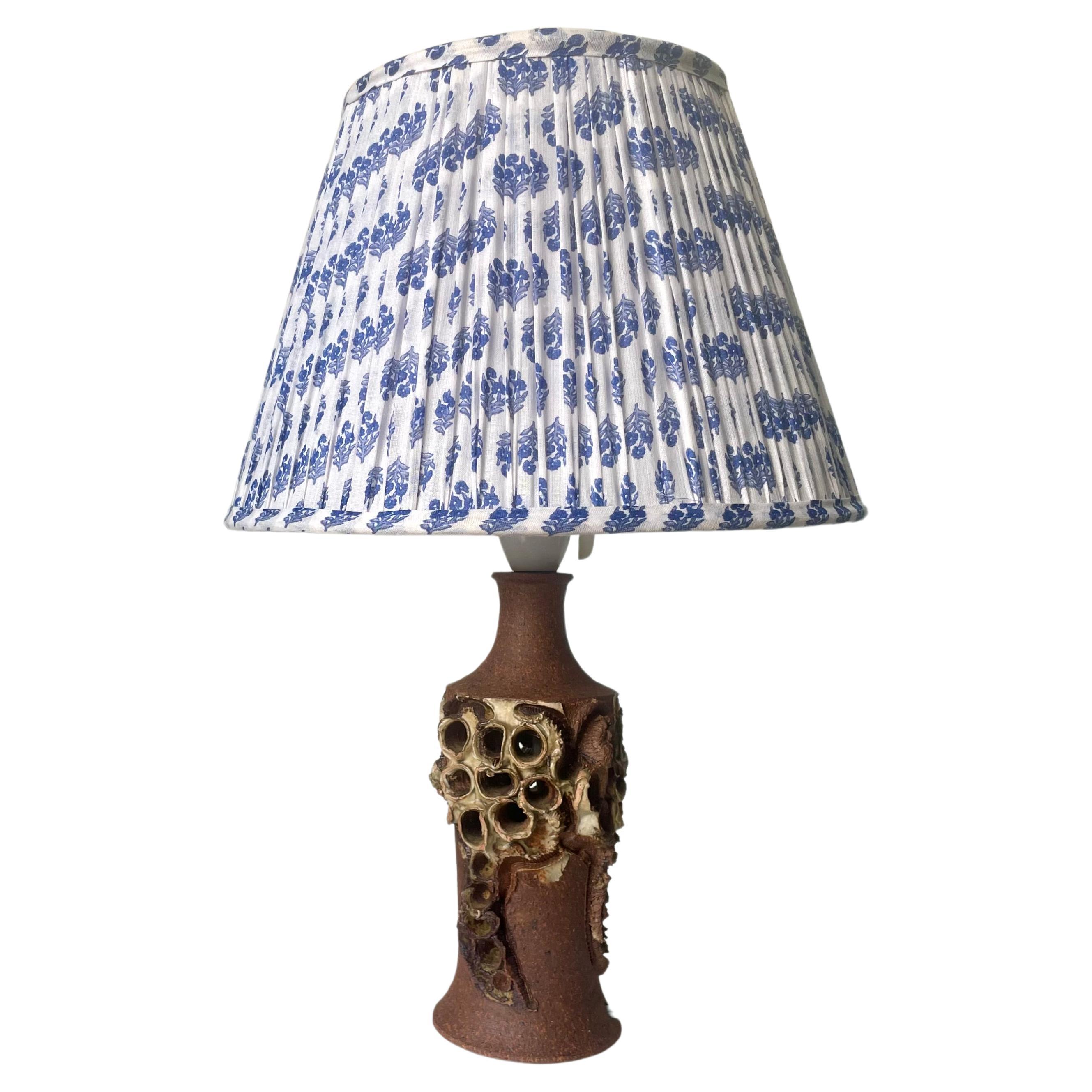 Brutalistische organische Keramik-Kunst-Tischlampe von B. M. Nielsen, 1960er Jahre