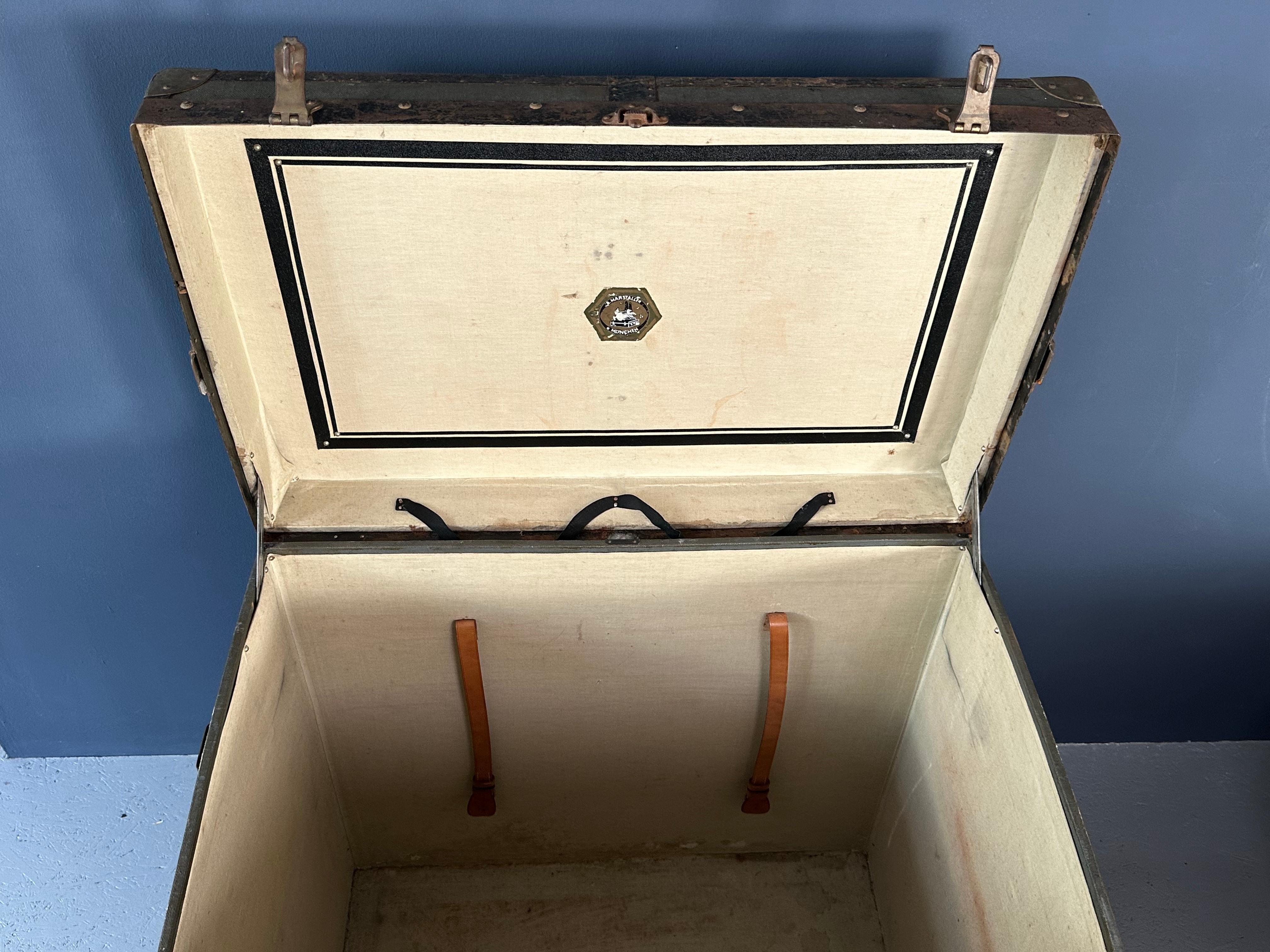 B. Marstaller München Valise à roulettes Bon état - En vente à Munich, DE