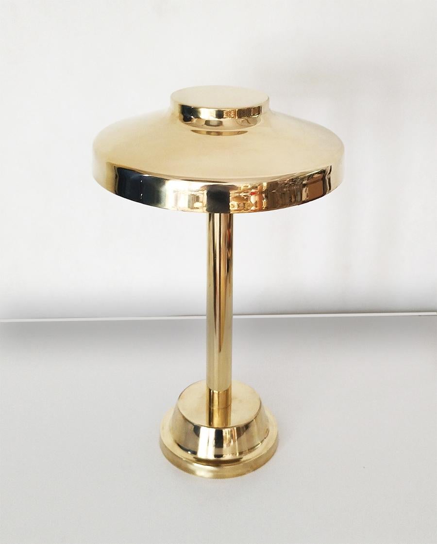 B-old is a wonderful custom solid brass, hand made distinctive table lamp. 

Few wonderful patina finishes available: Aged brass, Black bronze, Satin brass, Burnished brass. 
B-old can be made also in solid copper and steel (custom color).

Although