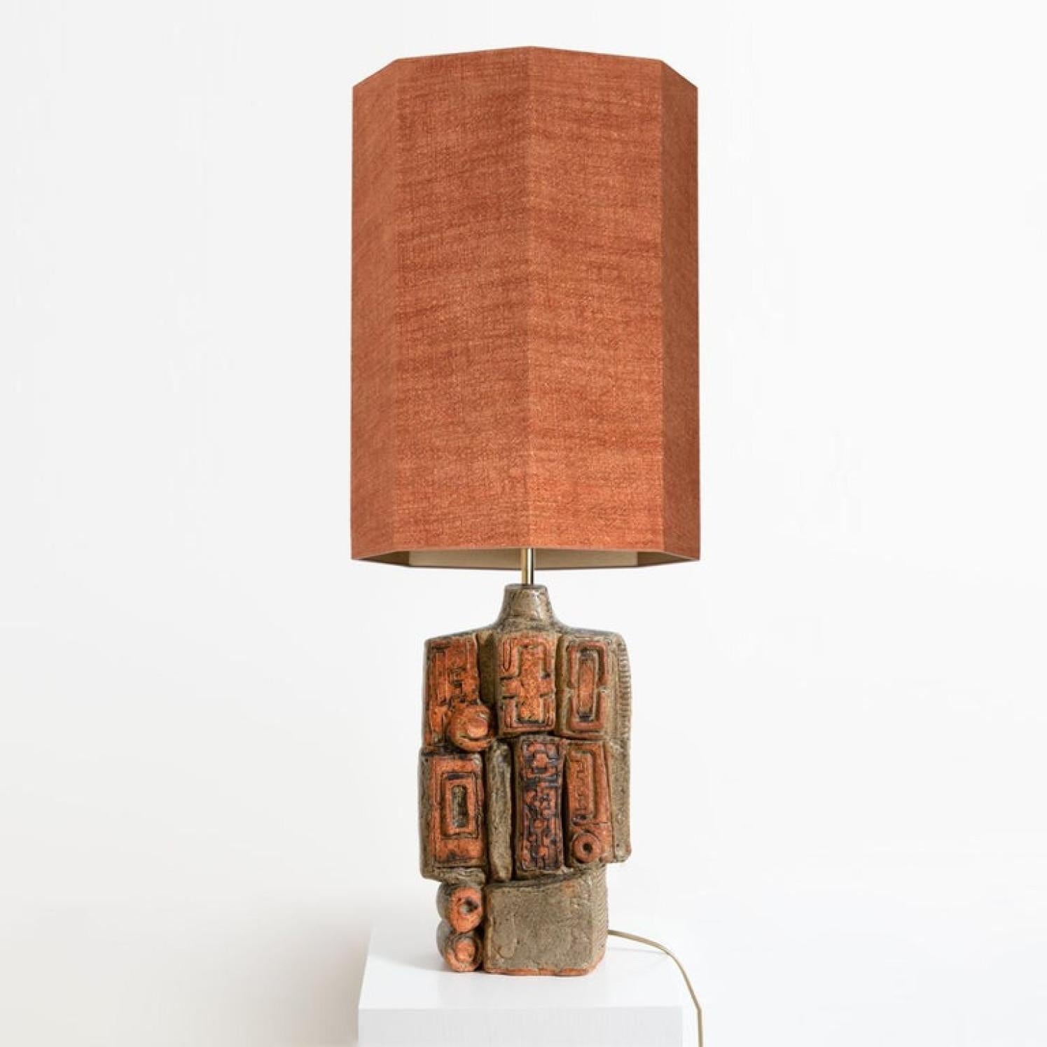 B. Rooke Keramiklampe mit CUSTOM MADE Seidenlampenschirm René Houben, 1960er Jahre (Sonstiges) im Angebot