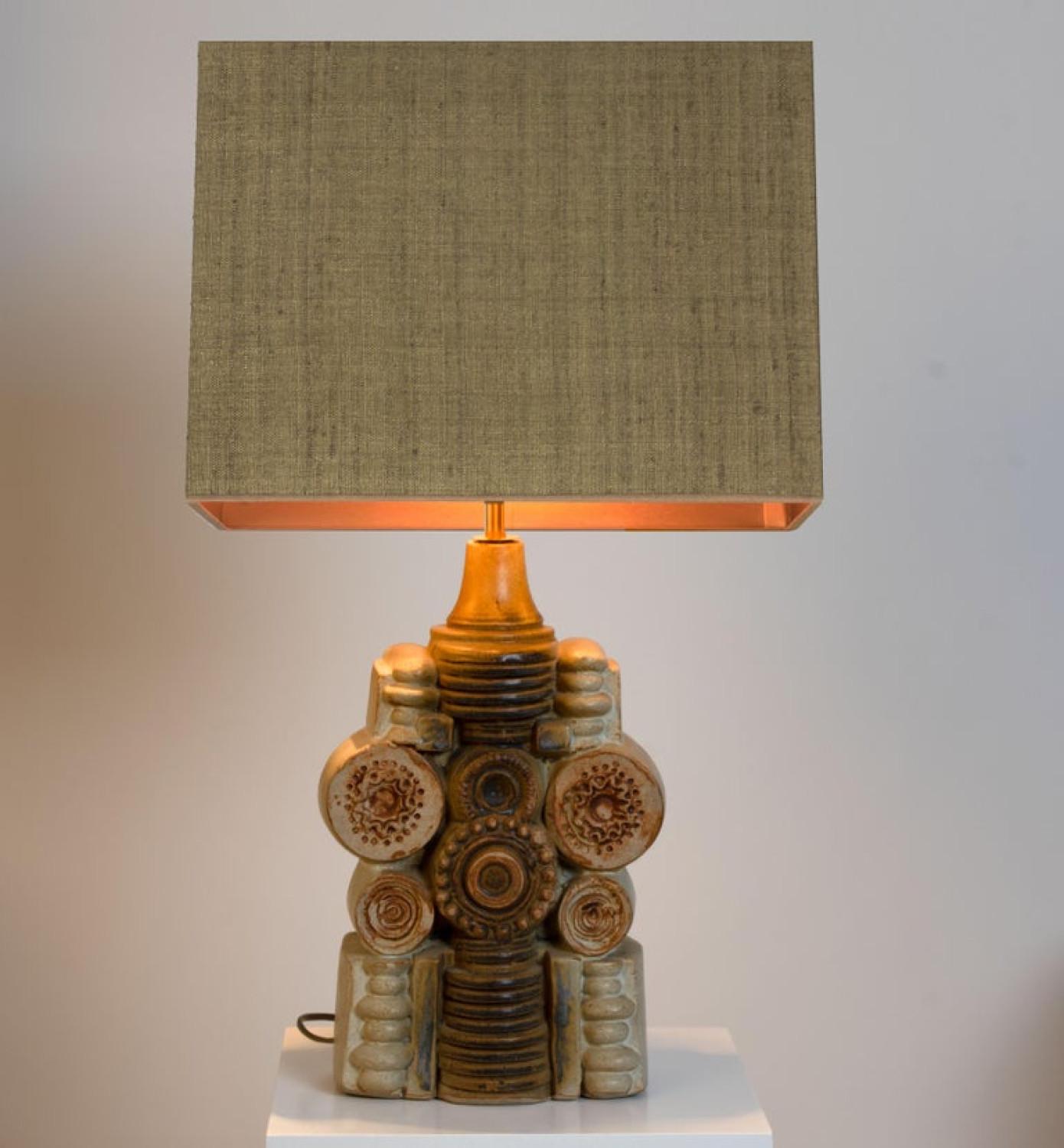 B. Lampe de table en céramique Rooke avec abat-jour en soie fait sur mesure René Houben, 1960s en vente 6