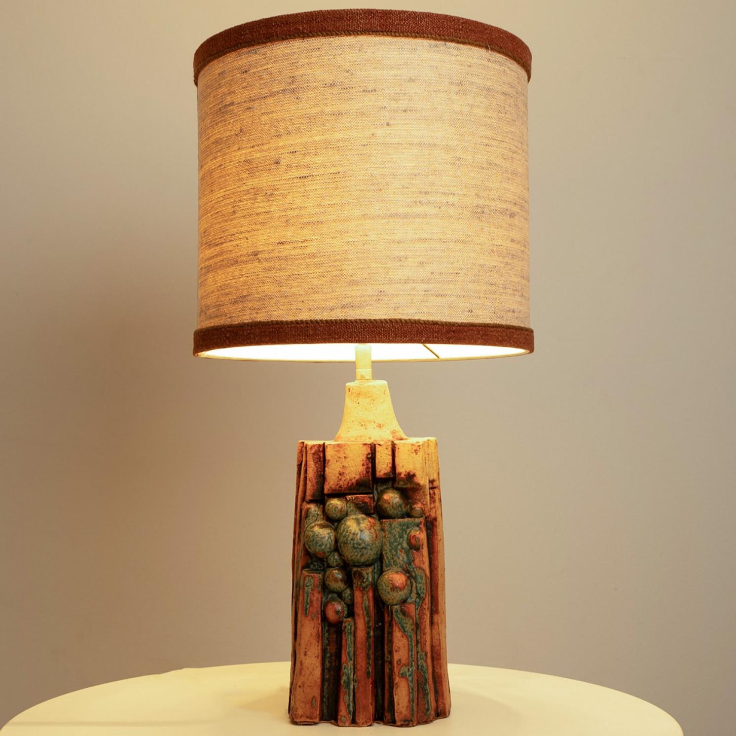 B. Lampe de table en céramique Rooke avec abat-jour en soie sur mesure René Houben, 1960s en vente 2