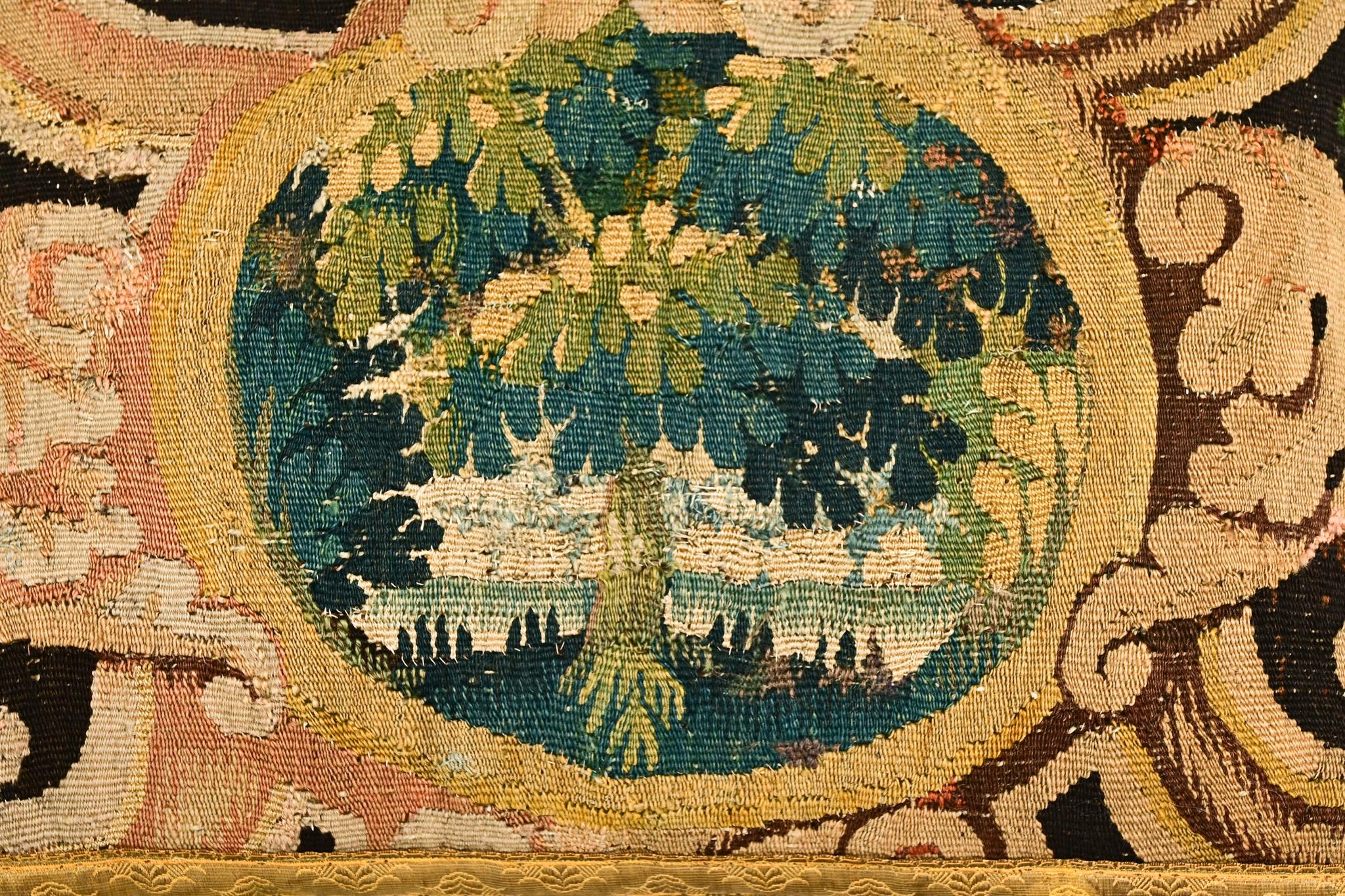 B. Viz 18th Century Tapestry Fragment Pillow In Good Condition For Sale In Baton Rouge, LA