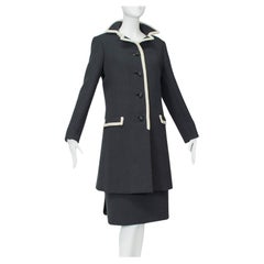 B Zuckerman Mod Jackie O Charcoal Wool Contrast Coat and Skirt Set - M, anni '60