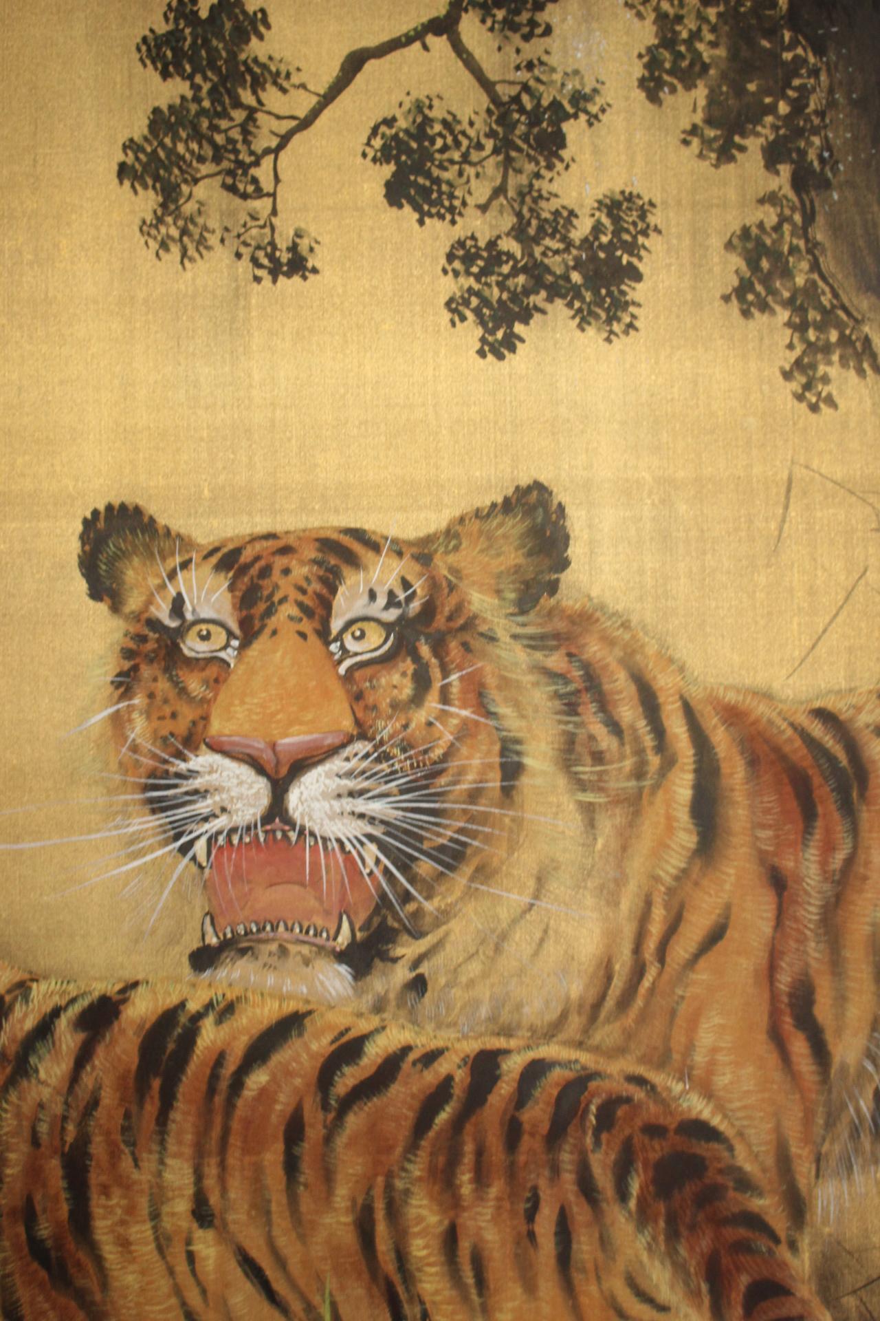 B13 Japanese Antiques 2panels, silk, folding Screen with Tiger For Sale 4