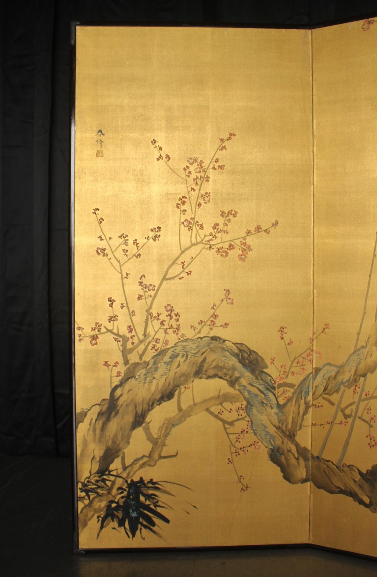 Hand-Painted B14 Japanese Antiques 2panels, silk, folding Screen with Gold basGold base For Sale