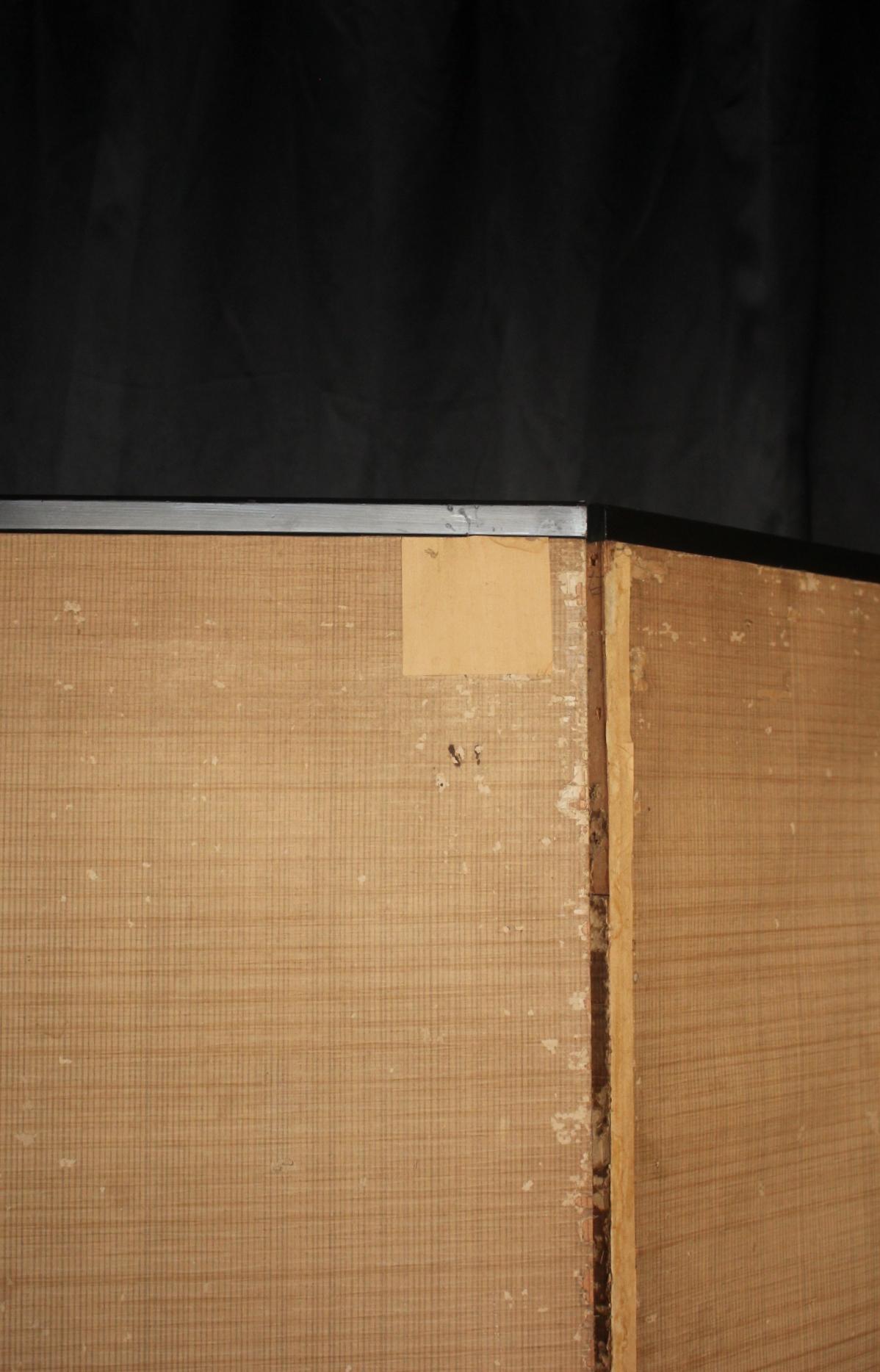 B20 Japanese Antiques 2panels, Paper, folding Screen with Pine Tree and Crane For Sale 13