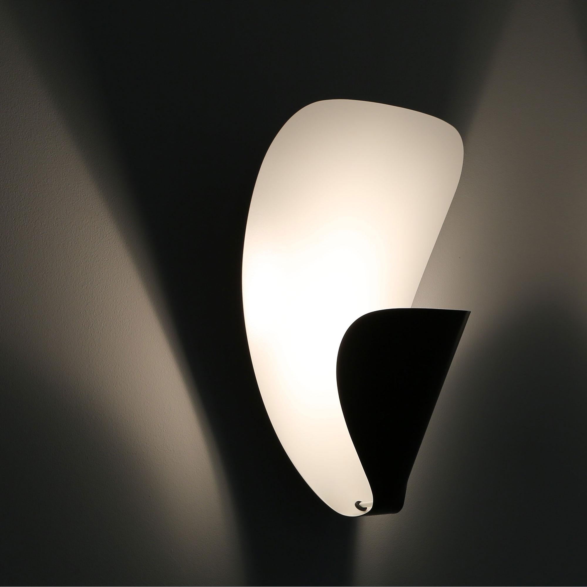 French B206 White Wall Lamp by Disderot For Sale