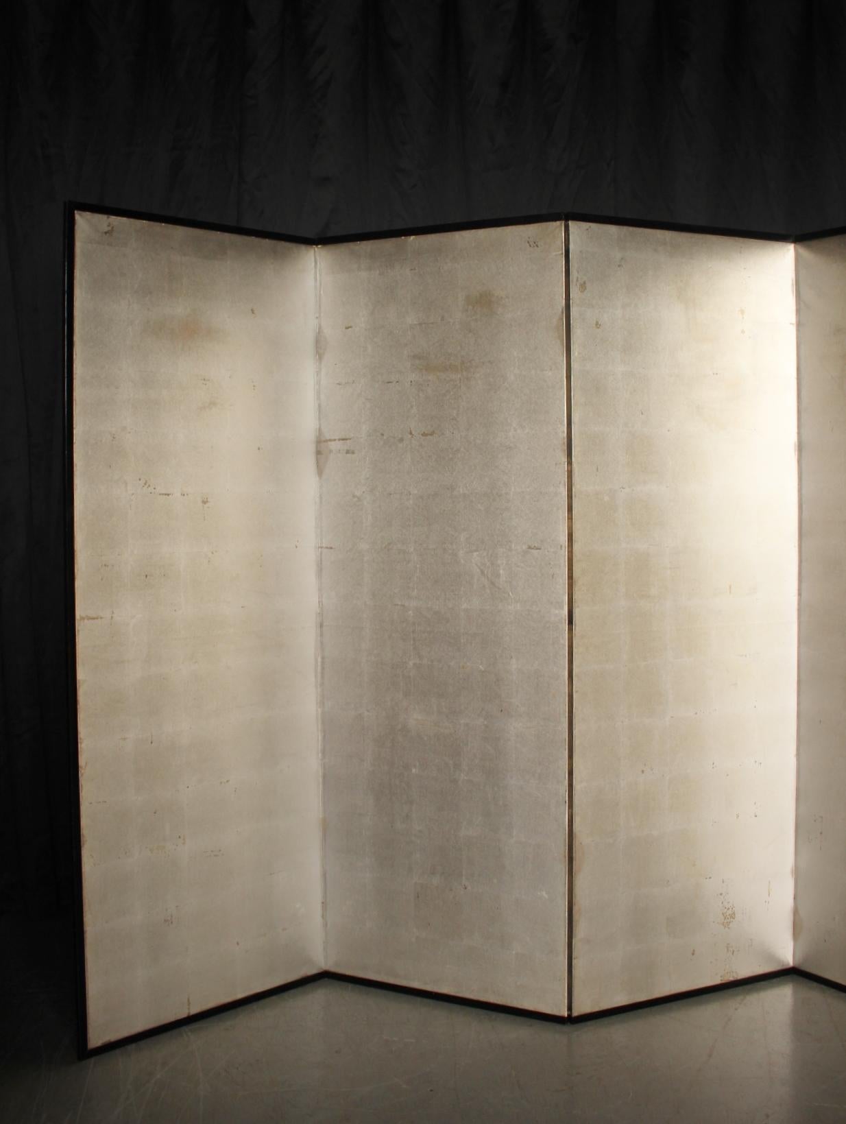 B22 Japanische Antiquitäten 6 Tafeln, Silberpapier, Faltenschirm im Zustand „Gut“ im Angebot in Niiza, JP