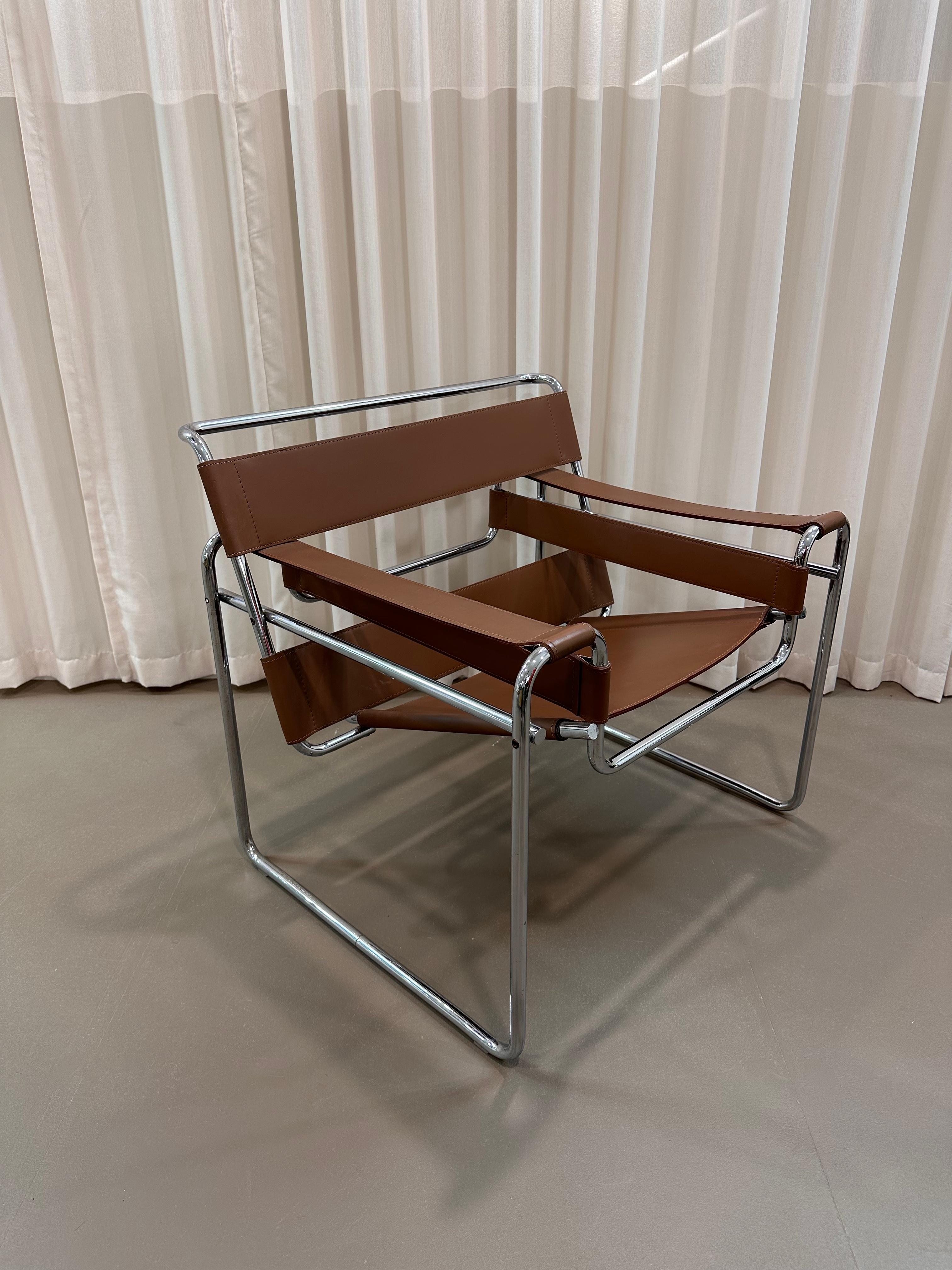 Bauhaus B3 Wassily Armchair by Marcel Breuer Edition Gavina Italy, circa 1960 For Sale