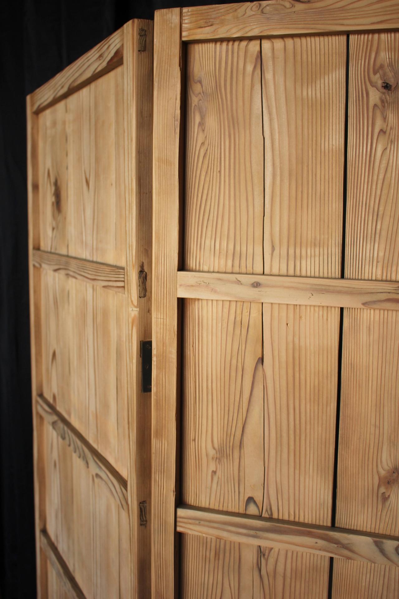 B40 Japanese antique, cedar Byobu folding screen, room dividers For Sale 13