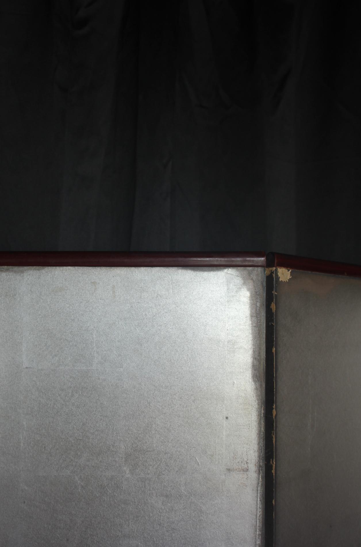 B42 Japanese Antiques 6panels, Silver Paper, folding Screen, red-rimmed For Sale 8