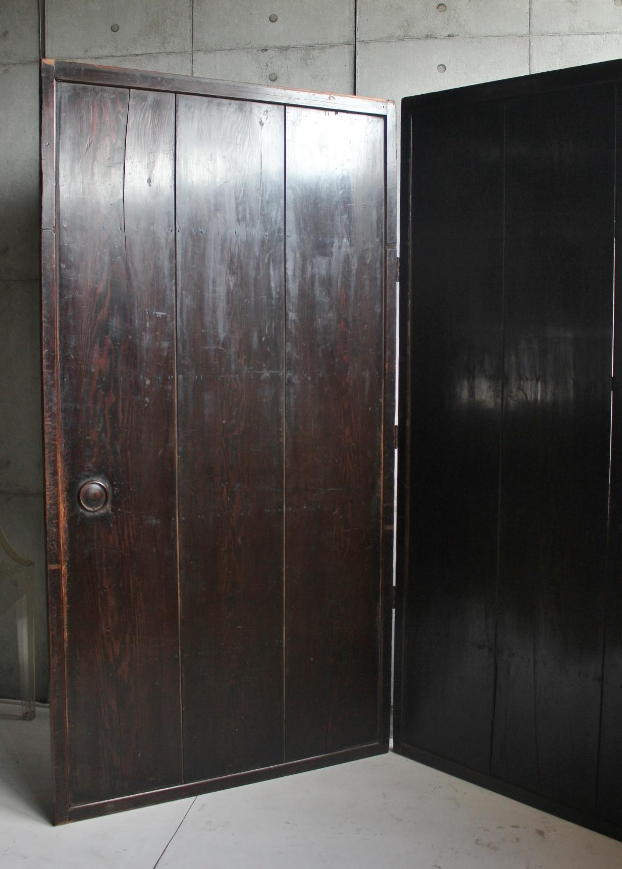 Material: Pine & cedar etc
1 piece: Width 900 x Height 1740 x Depth 30 mm
Expanded size: Width 1800 mm
Folded size: Width 900 x Height 1740 x Depth 60 mm, weight 14 kg
Packaging (4-5 mm thick plywood sandwiched): 15 cm x 95 cm x 185 cm, weight 24