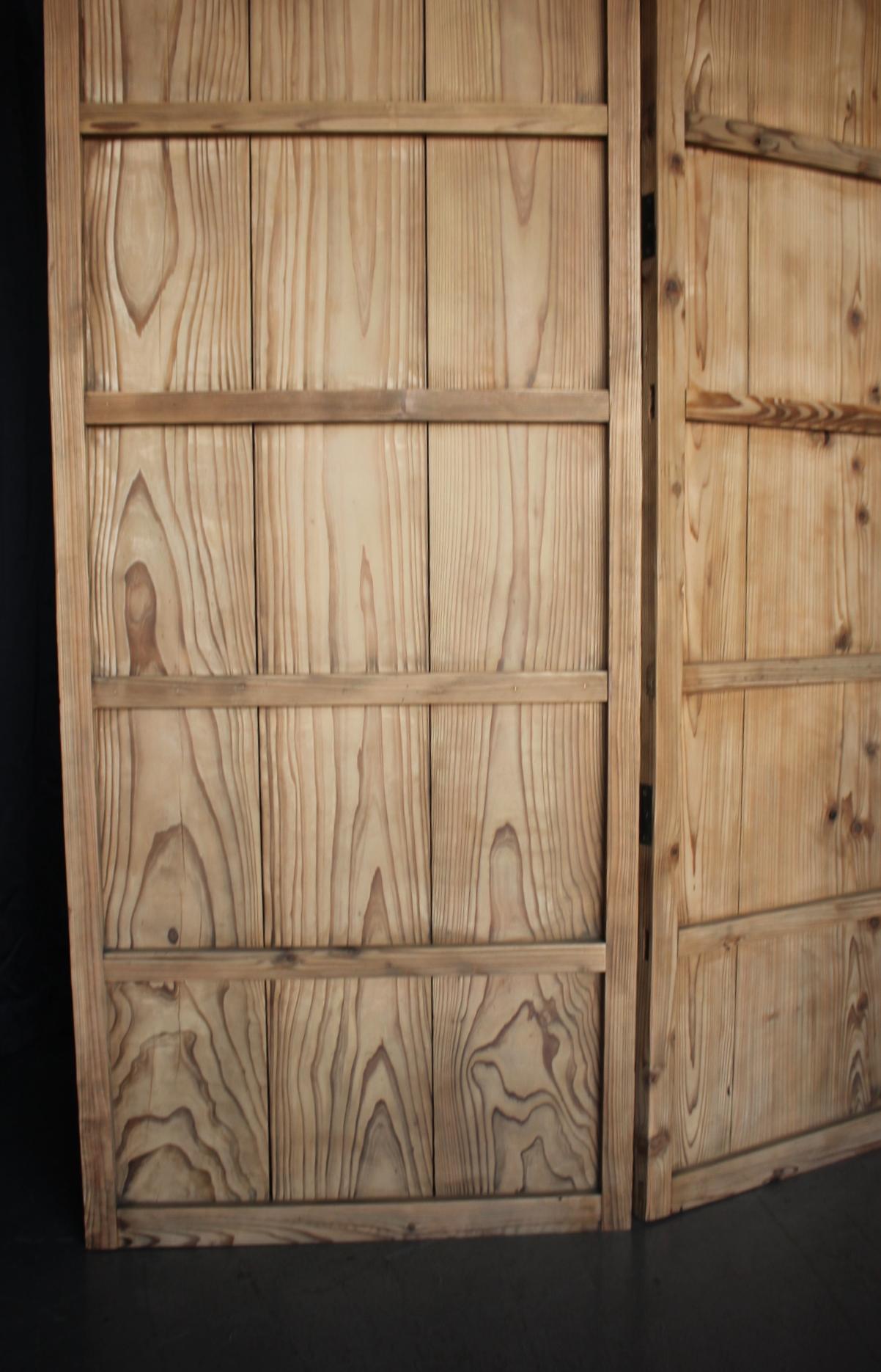 B47 Japanese antique, cedar Byobu folding screen, room dividers For Sale 13