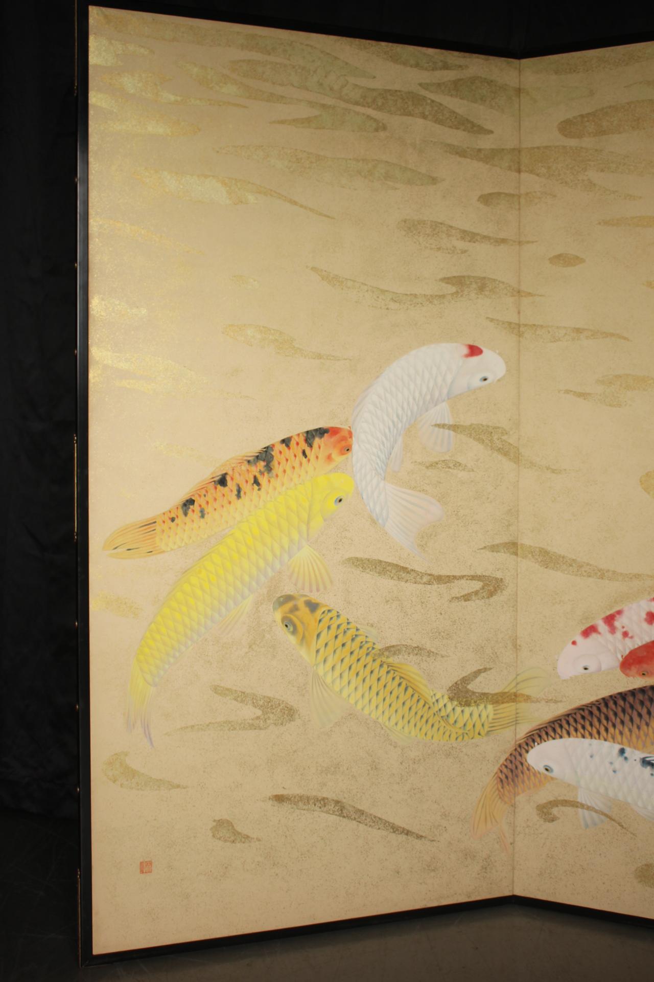 Unfolded size: 1740 x 1710 x 20 mm
Foldable: 870 x 1710 x 40 mm, 9kg
Estimated size after packaging (sandwiched between 9 mm plywood): 
10 cm x 95 cm x 179 cm  Weight　27KG

A beautiful Japanese-style folding screen.
It depicts various types of carp