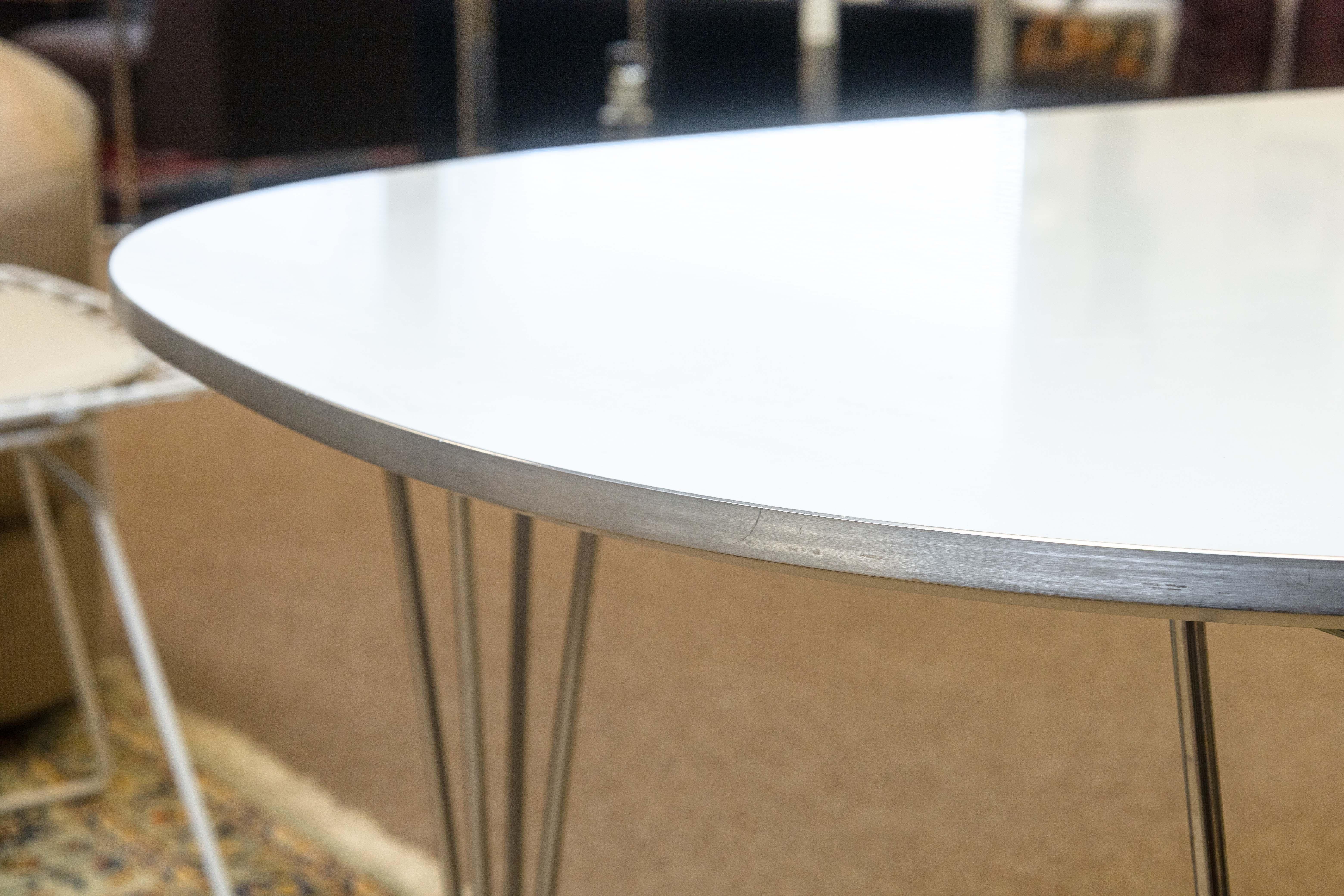 B613 Superelipse Tisch von Piet Hein & Bruno Mathsson für Fritz Hansen by Knoll (amerikanisch) im Angebot