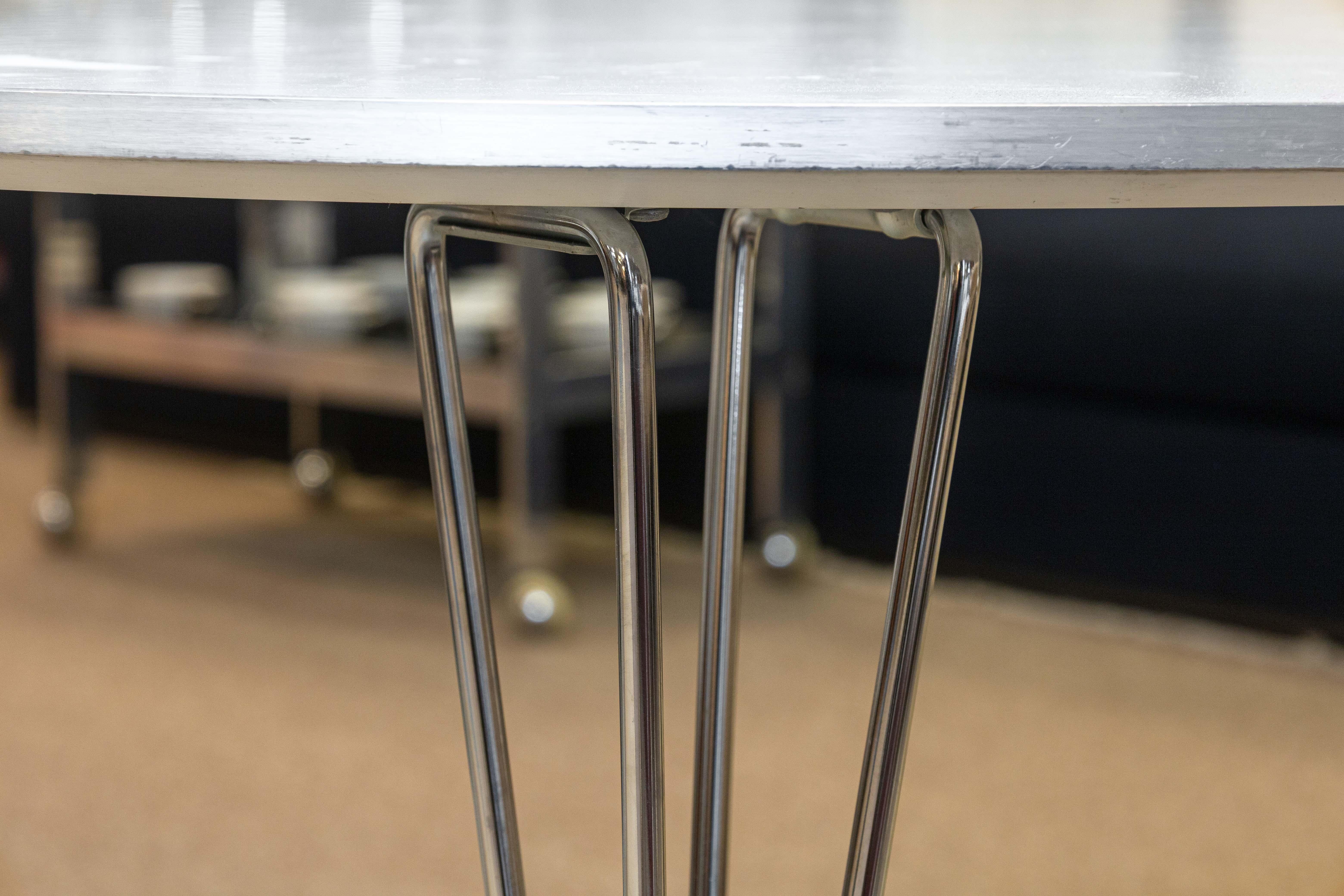 B613 Superelipse Tisch von Piet Hein & Bruno Mathsson für Fritz Hansen by Knoll im Zustand „Gut“ im Angebot in Keego Harbor, MI