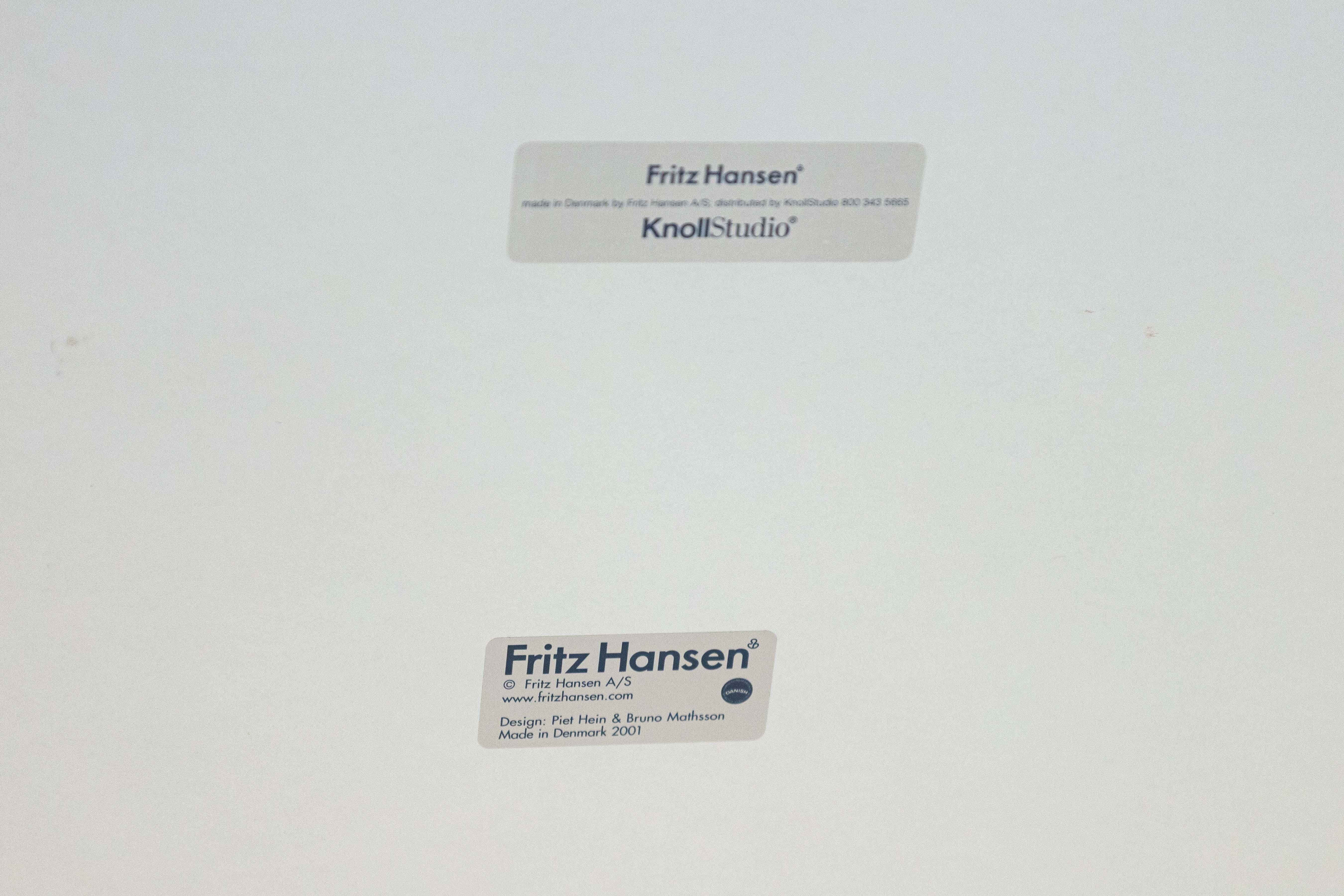B613 Superelipse Tisch von Piet Hein & Bruno Mathsson für Fritz Hansen by Knoll (Aluminium) im Angebot