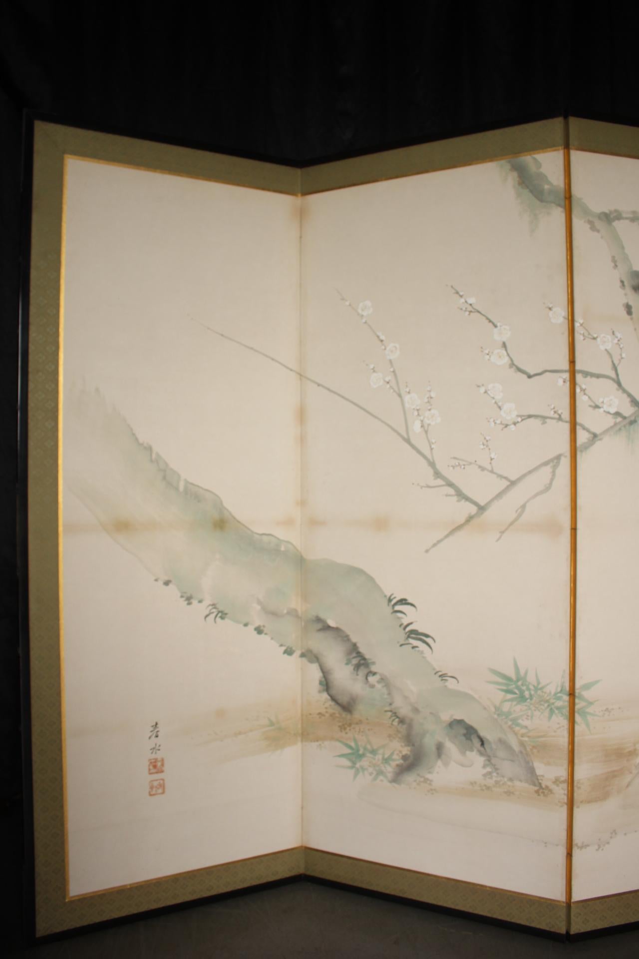 B76 Japanische Antiquitäten 6Paneele, Weiße Pflaumenblüten und Pfau, Faltwand (Handbemalt) im Angebot