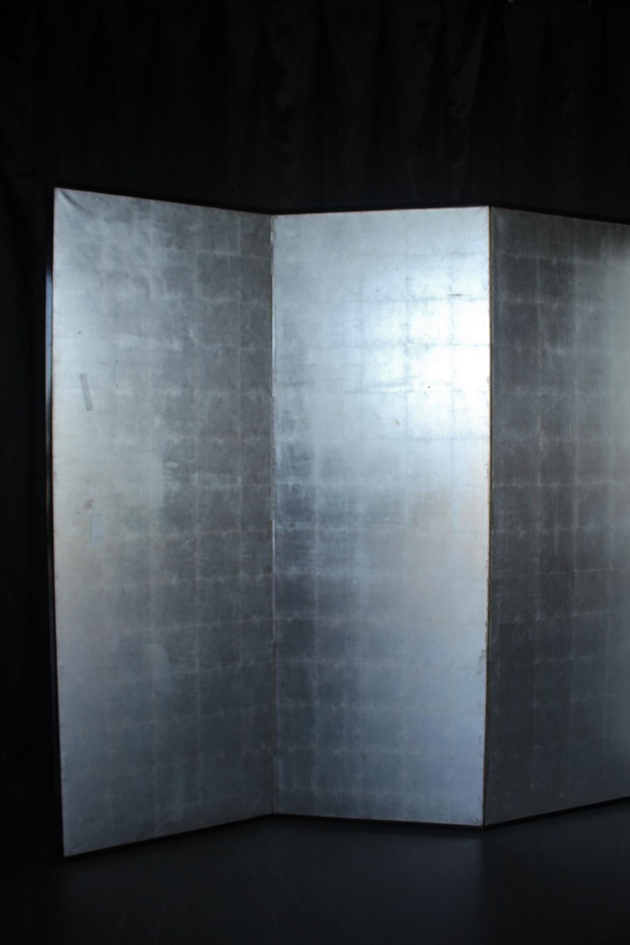 B81 Old Japanese Antiques 6panels, Silver Paper, folding Screen, Black remmed (Japanisch) im Angebot