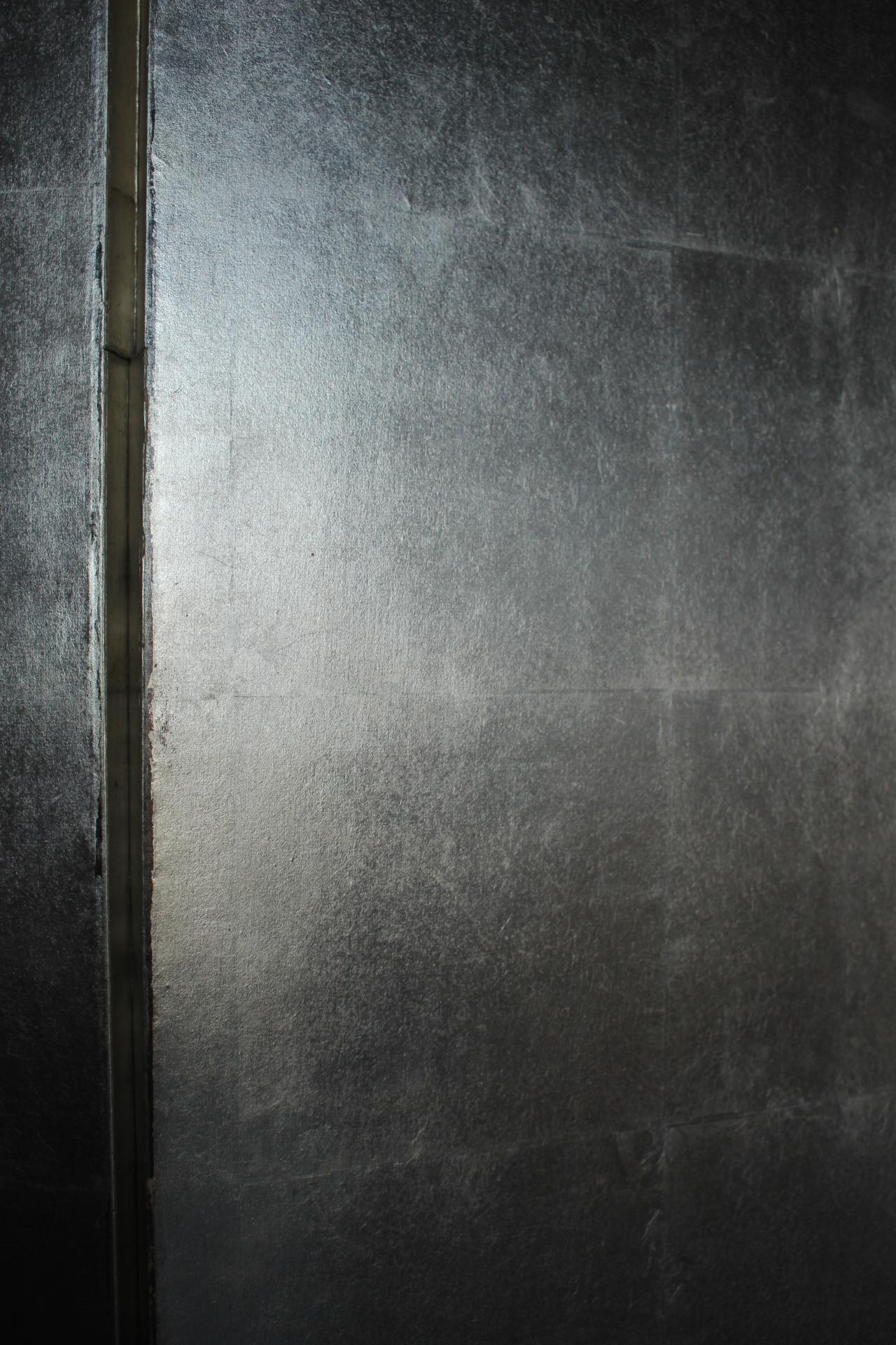 B81 Old Japanese Antiques 6panels, Silver Paper, folding Screen, Black remmed im Angebot 3